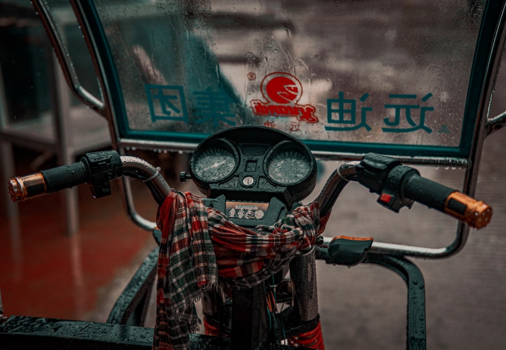 black and red car steering wheel