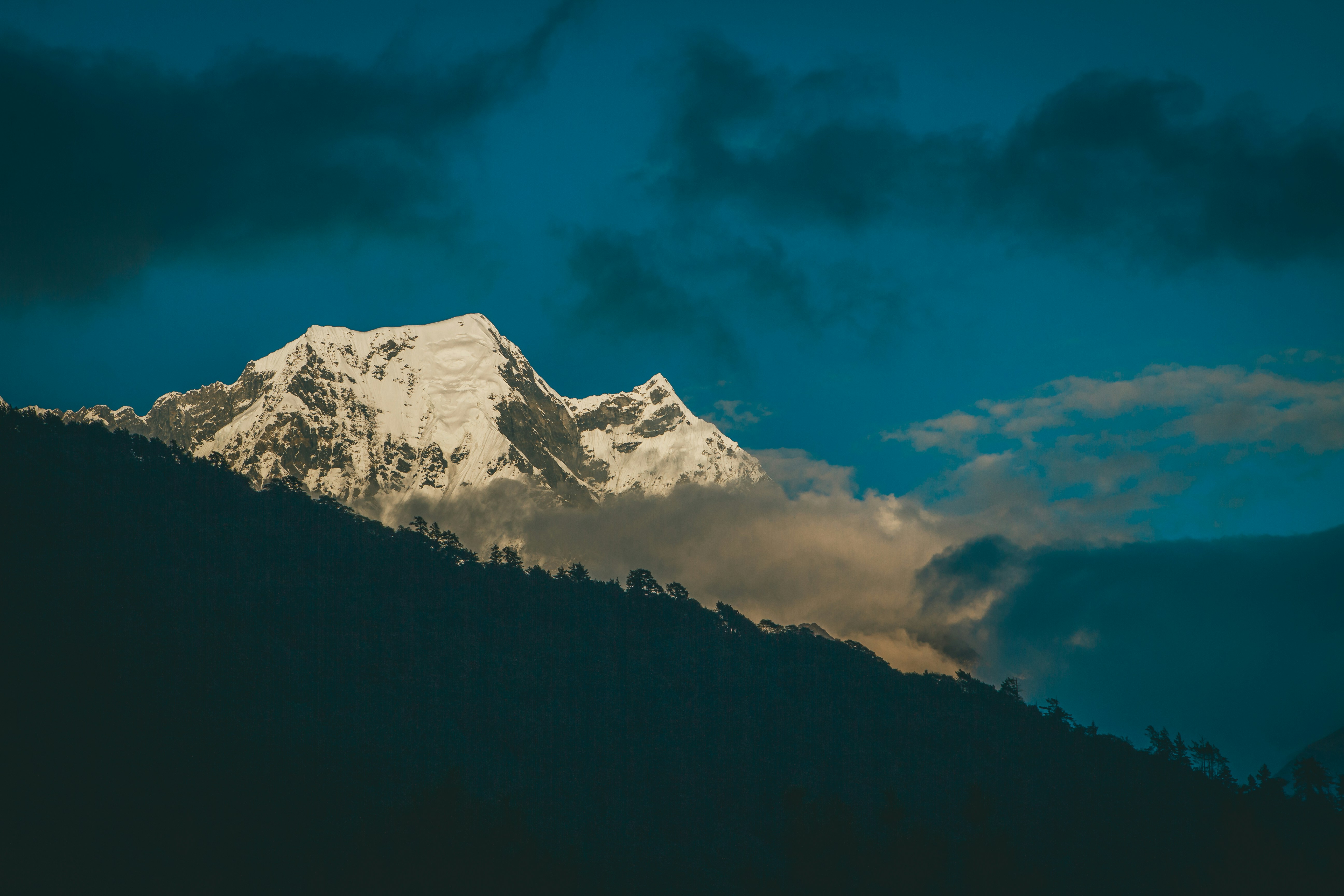 Photo by raimondklavins