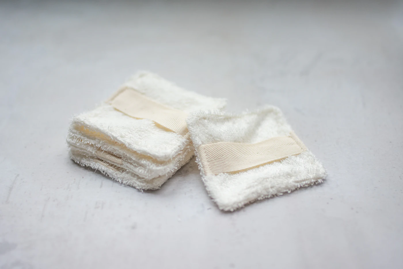 Lotion tonique et eau micellaire : deux étapes, pas une redondance