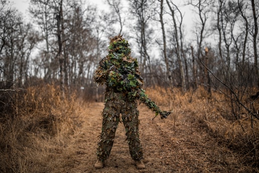 Best Ghillie Suits: How to Choose & Customize Yours