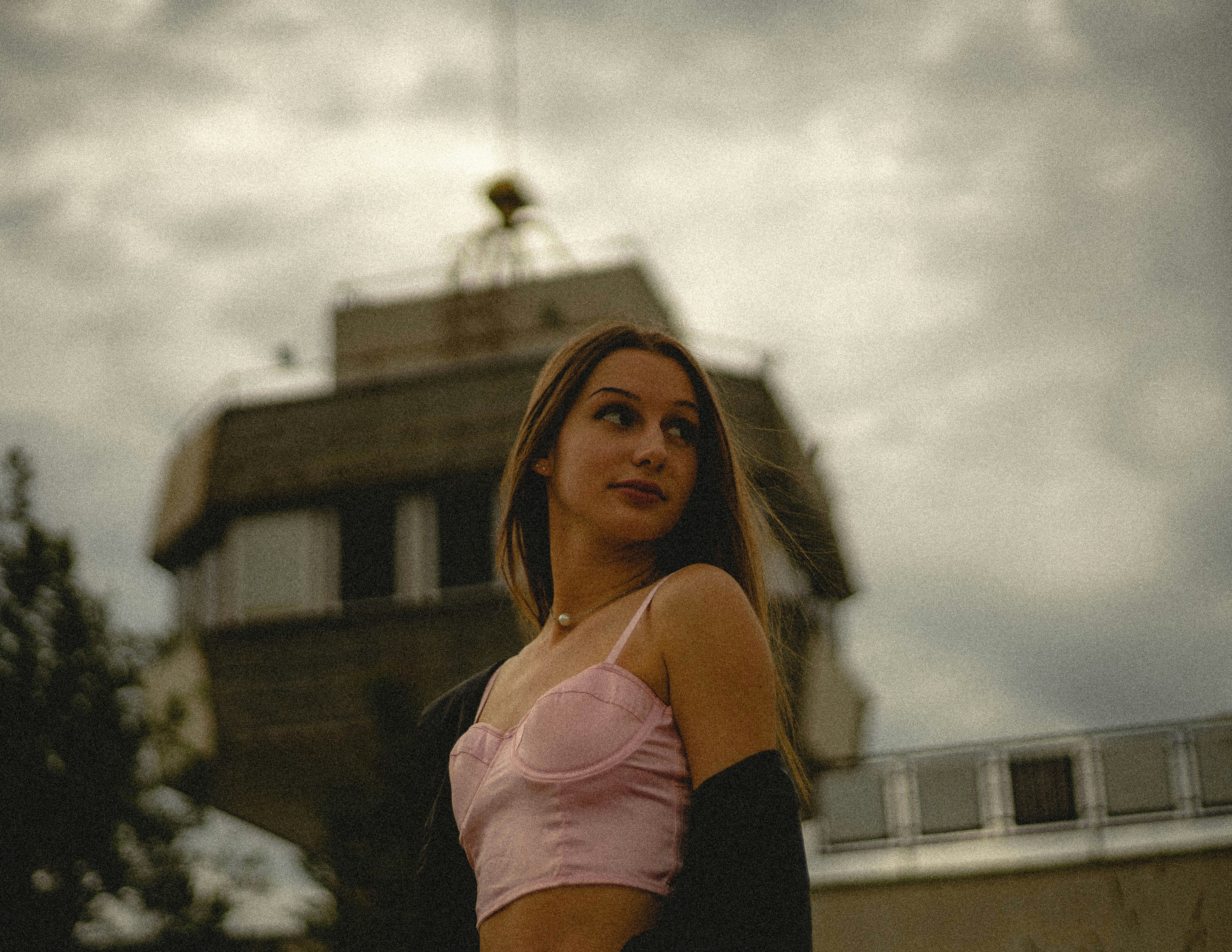 woman in pink tank top