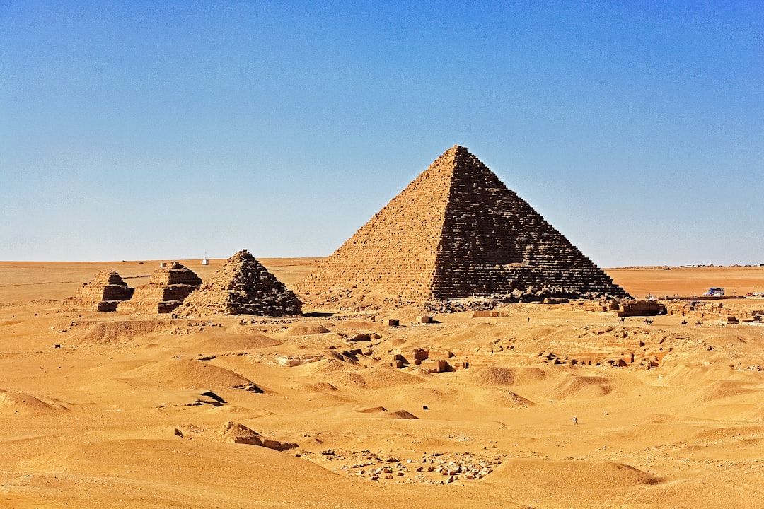 pyramid of giza in desert during daytime