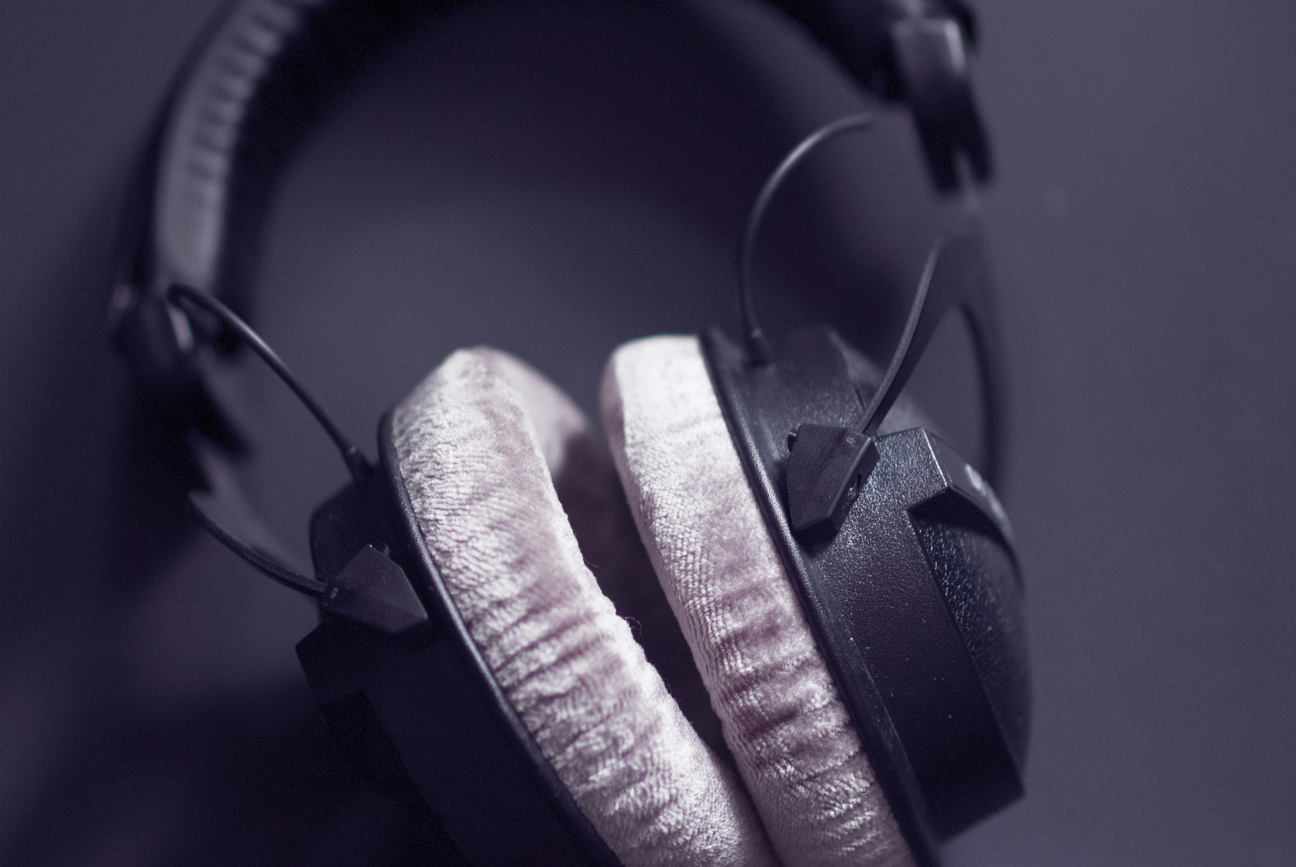 Top 5 Over-Ear Headphones for Long Office Hours