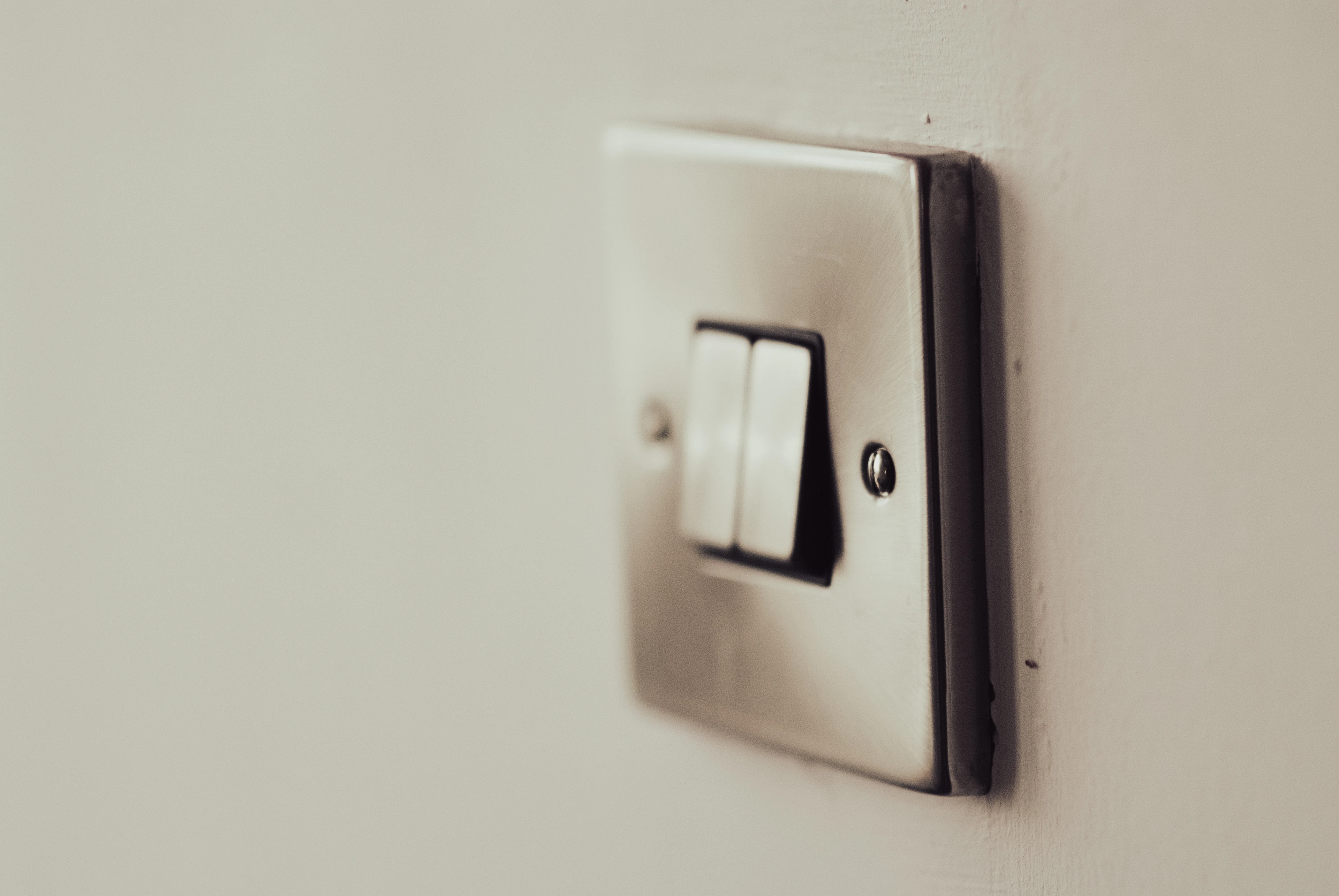 Wall switch