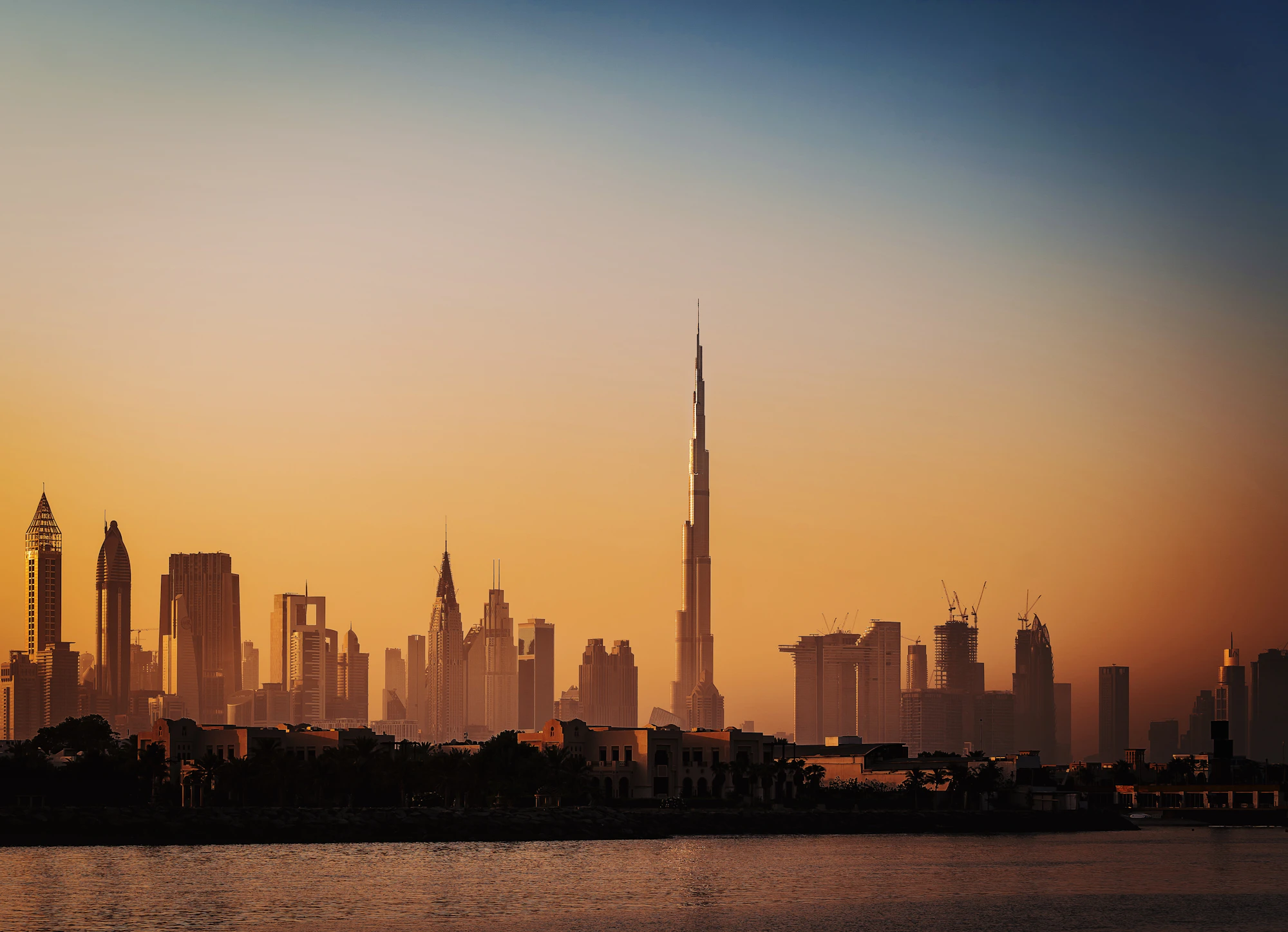 UAE desert horizon at dusk