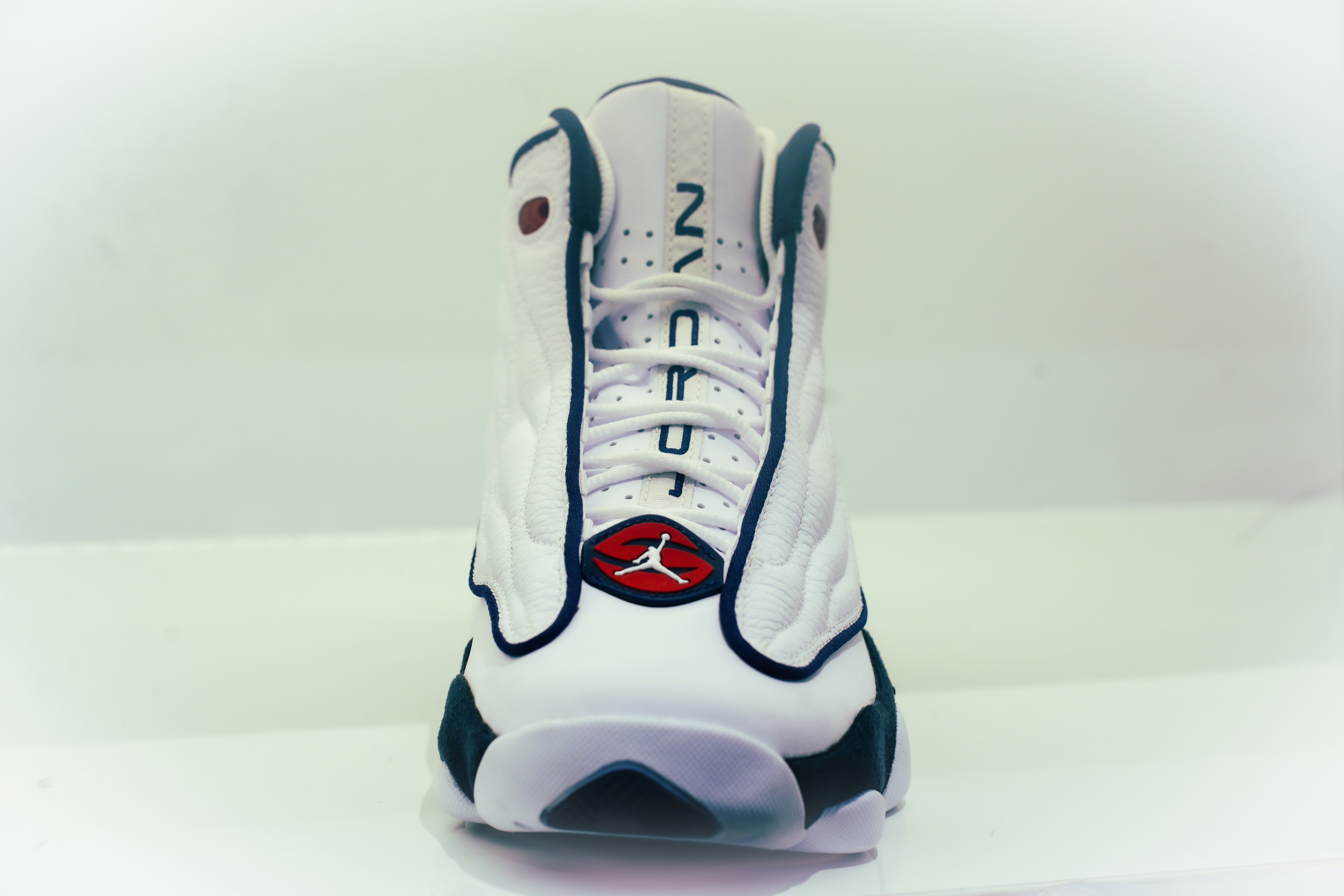 white and black nike air max 90