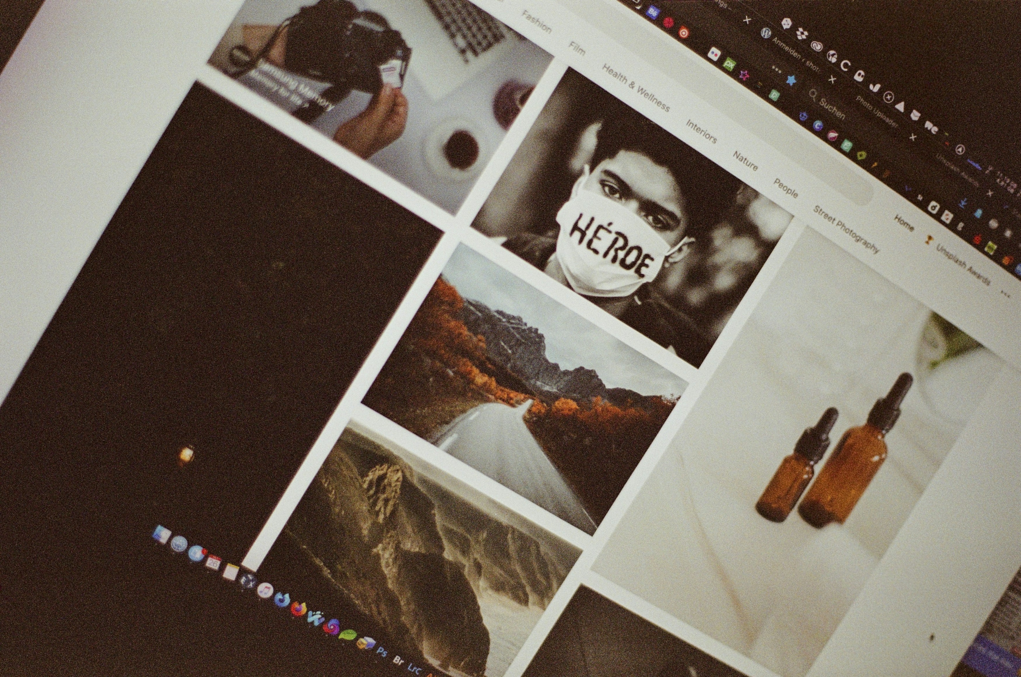 Unsplash index screen. Leica R7 (1994), Summilux-R 1.4 50mm (1983). Hi-Res analog scan by www.totallyinfocus.com – Fujicolor Press 800 (expired 2006)