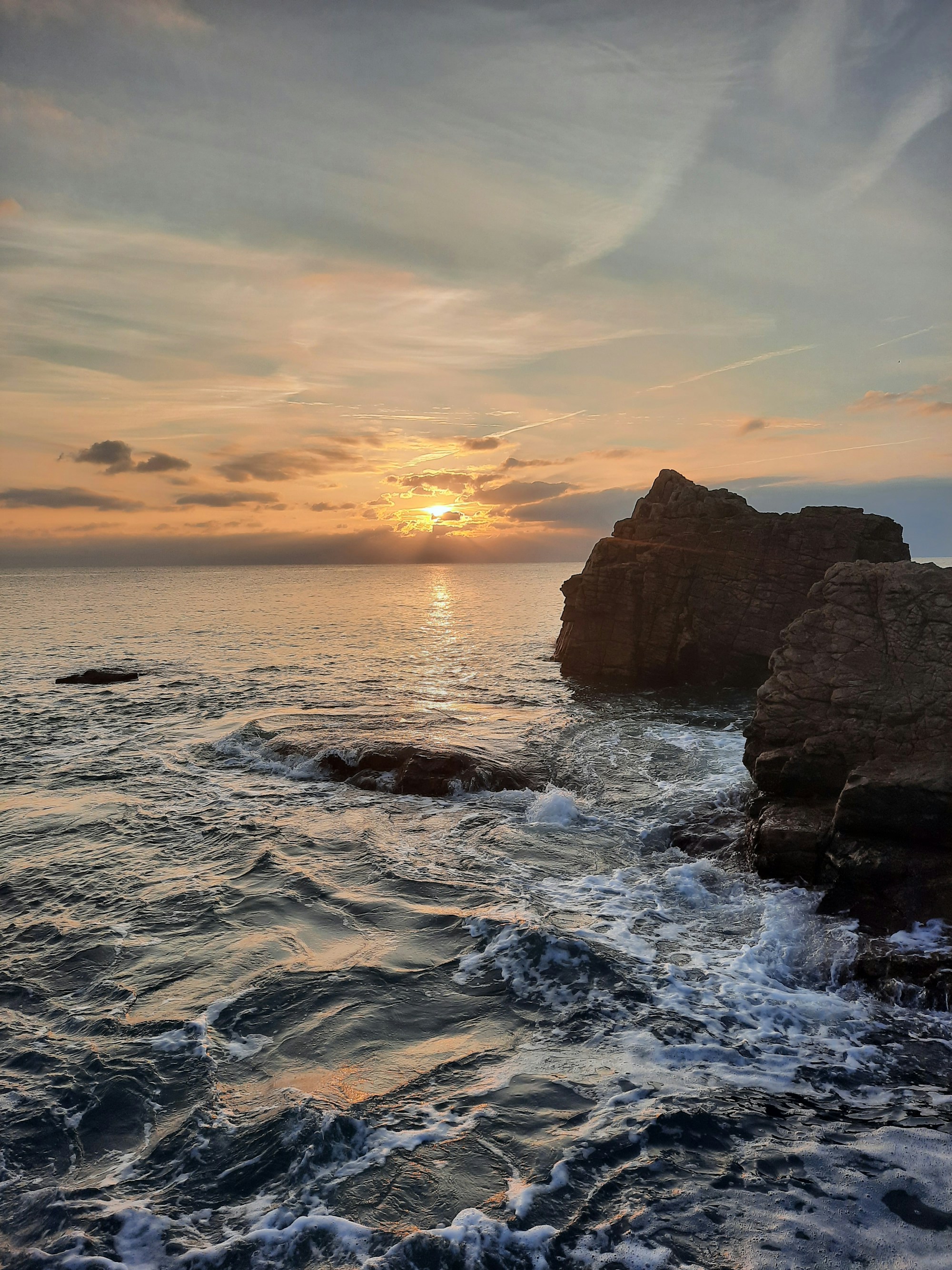 Best Times to Visit Les Sables-d'Olonne: Ideal Weather & Seasons