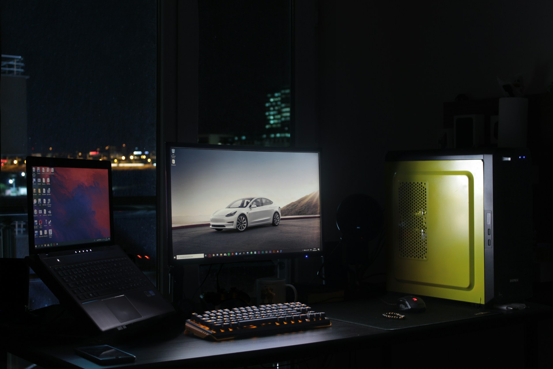 black flat screen computer monitor