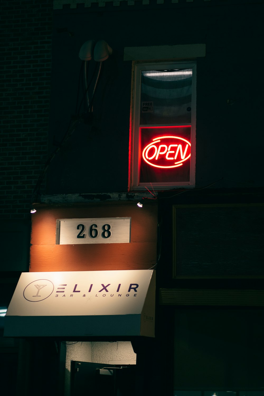 red and white UNKs coffee signage