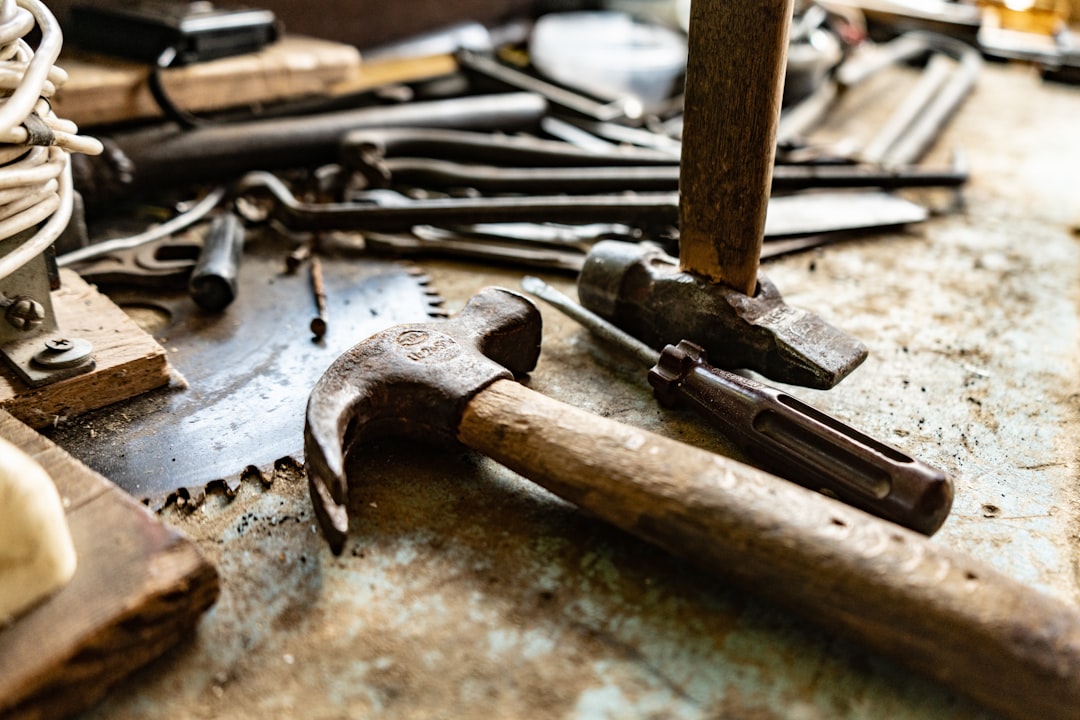 brown and gray claw hammer