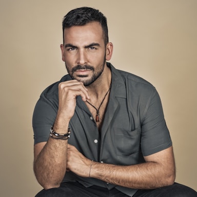 photography poses for men,how to photograph man in black polo shirt