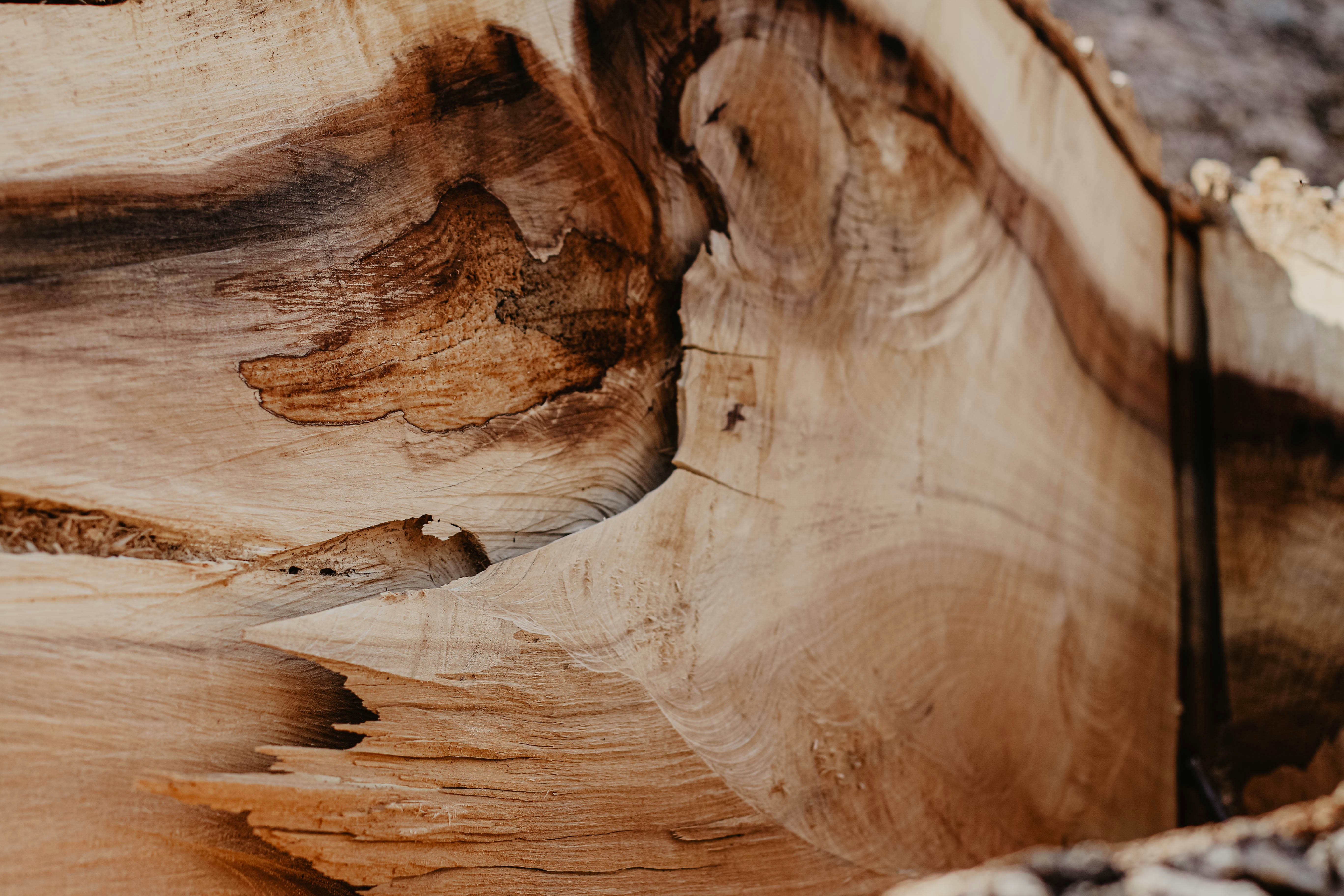 Braune und weiße Felsformation