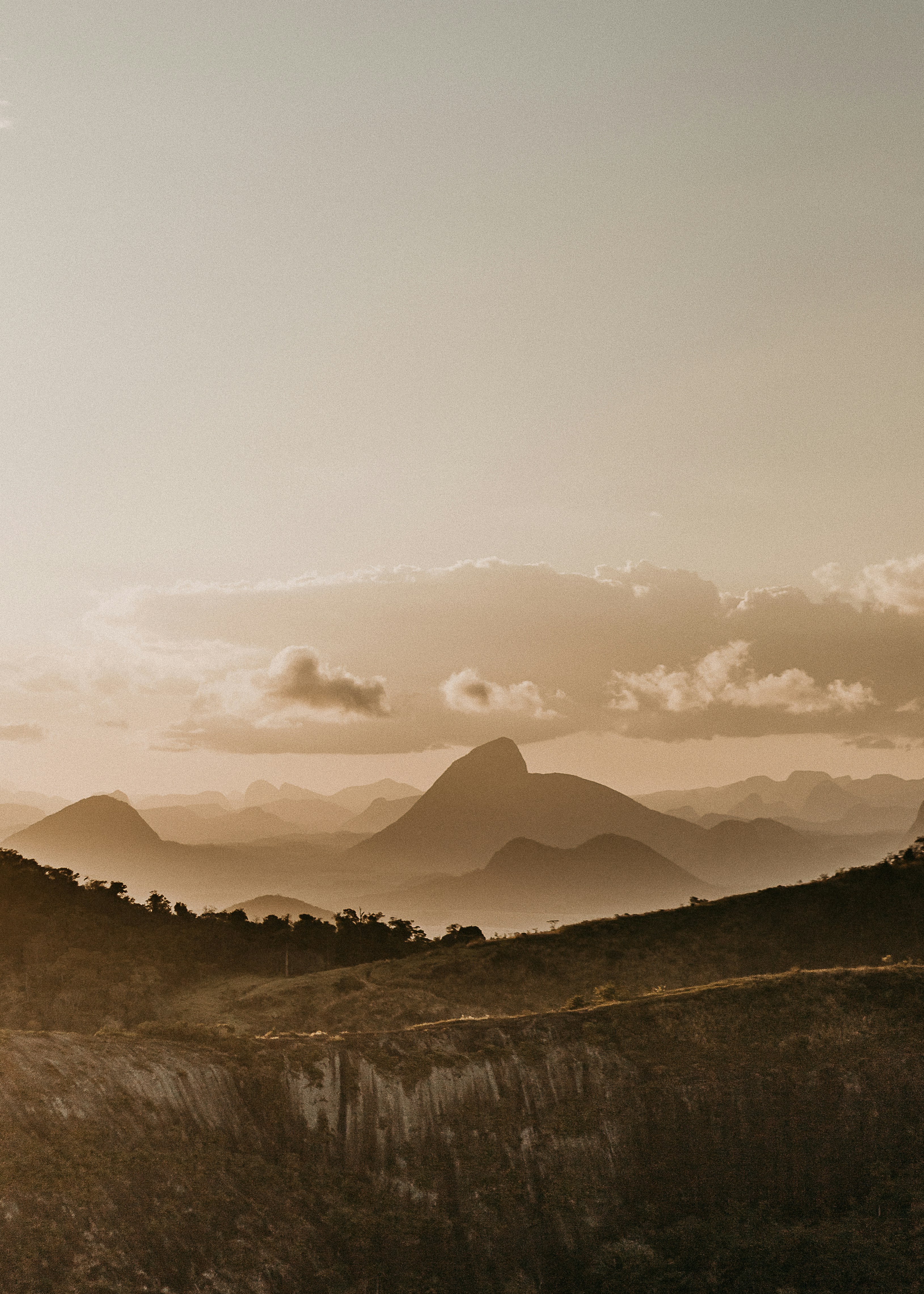 Photo by vitormonthay