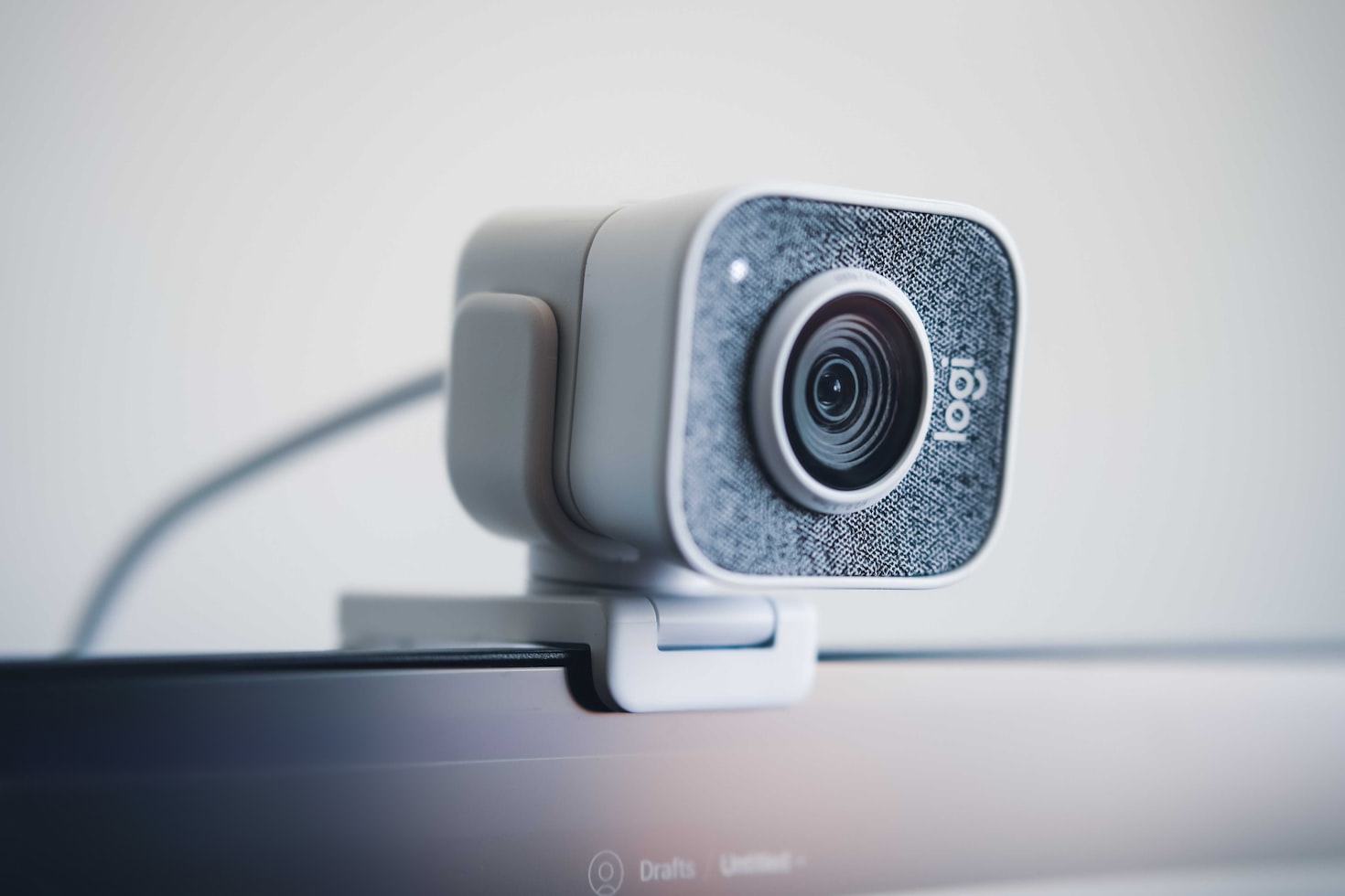 The Best Webcams Under $100 For Starting Streamers (+ FREE Options)