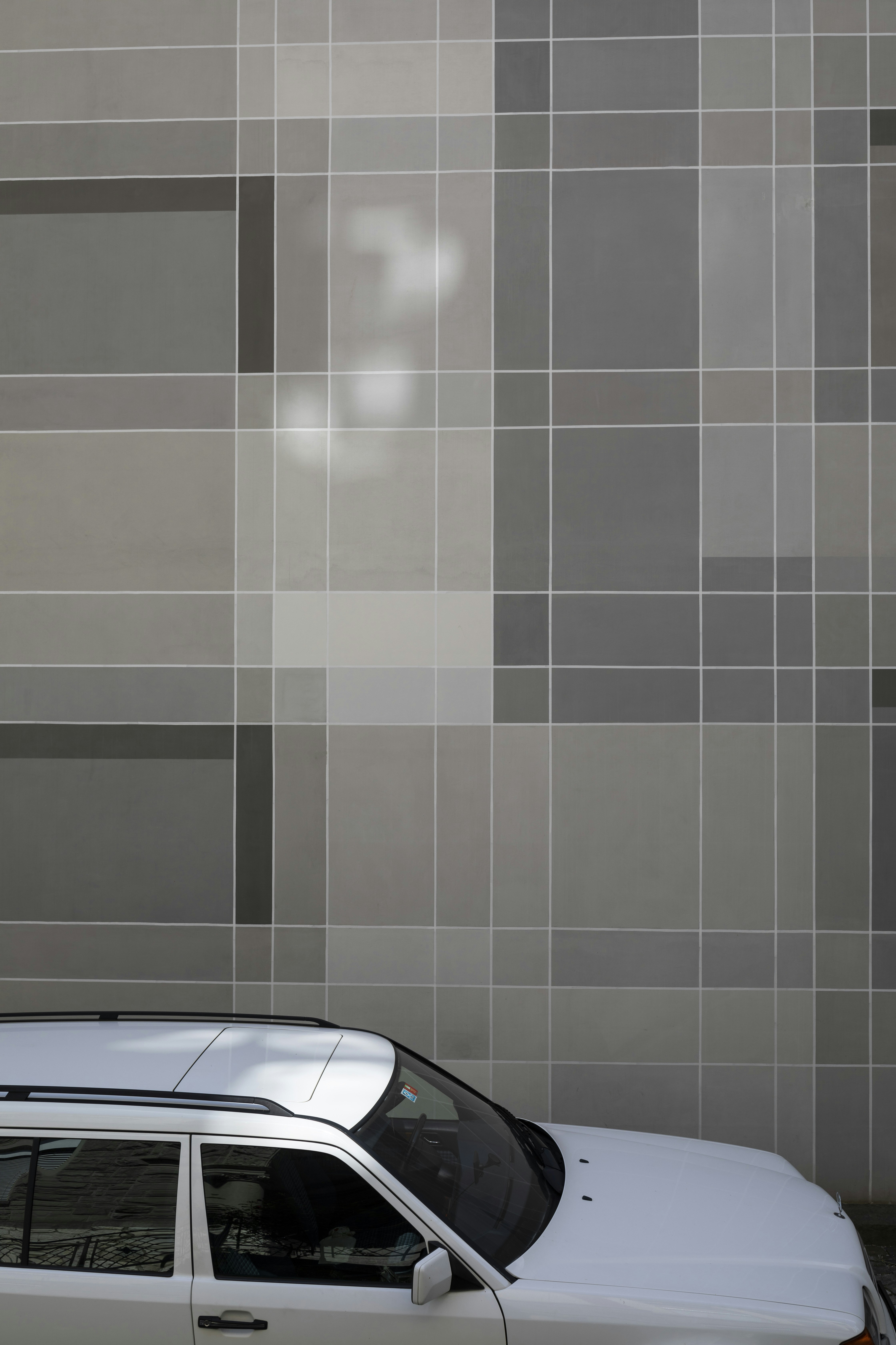 abstract cars, minimalist design, sleek wallpaper, geometric pattern  , ilustrasi artikel Abstract Car Lines Wallpapers: A Minimalist's Dream 1