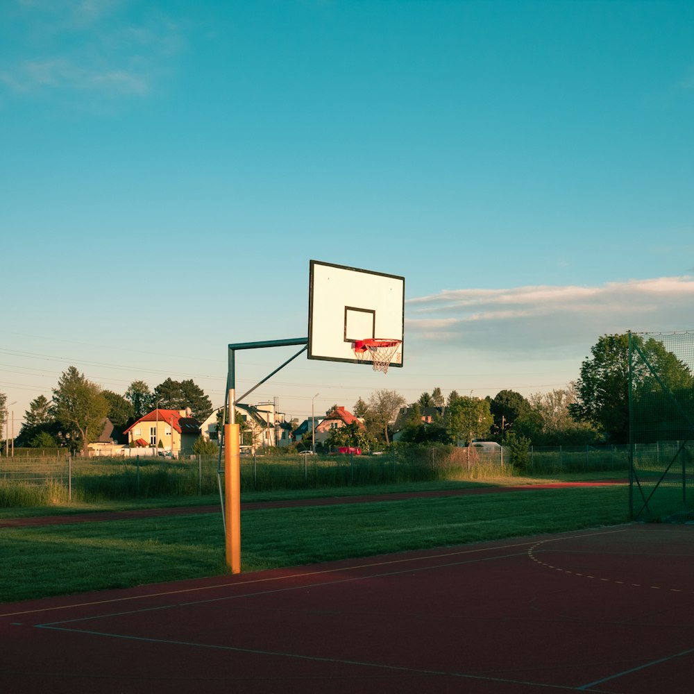basketball court with no people during daytime