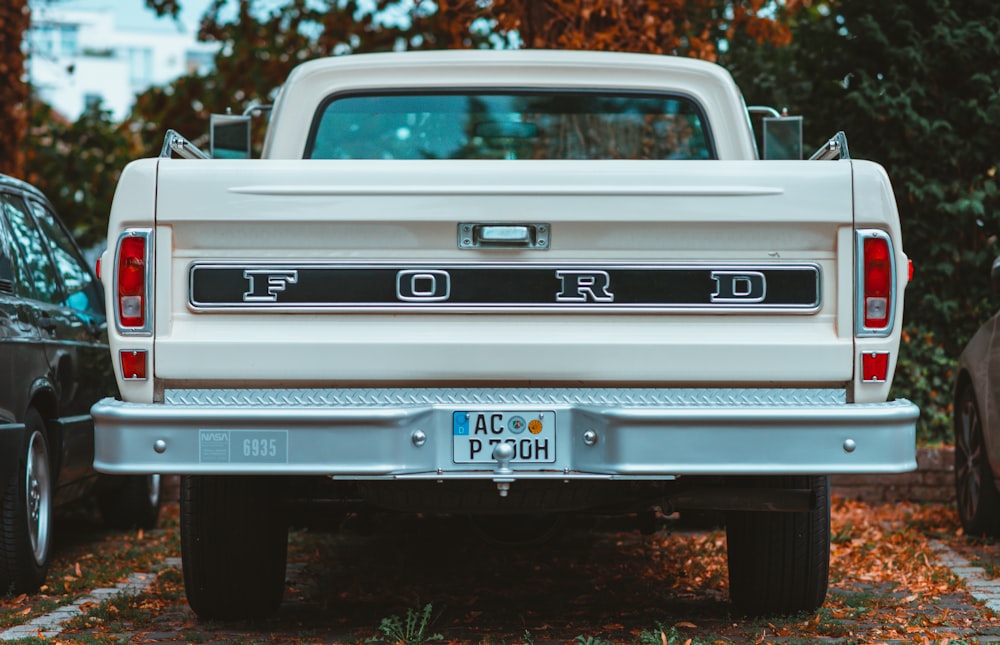 white chevrolet single cab pickup truck