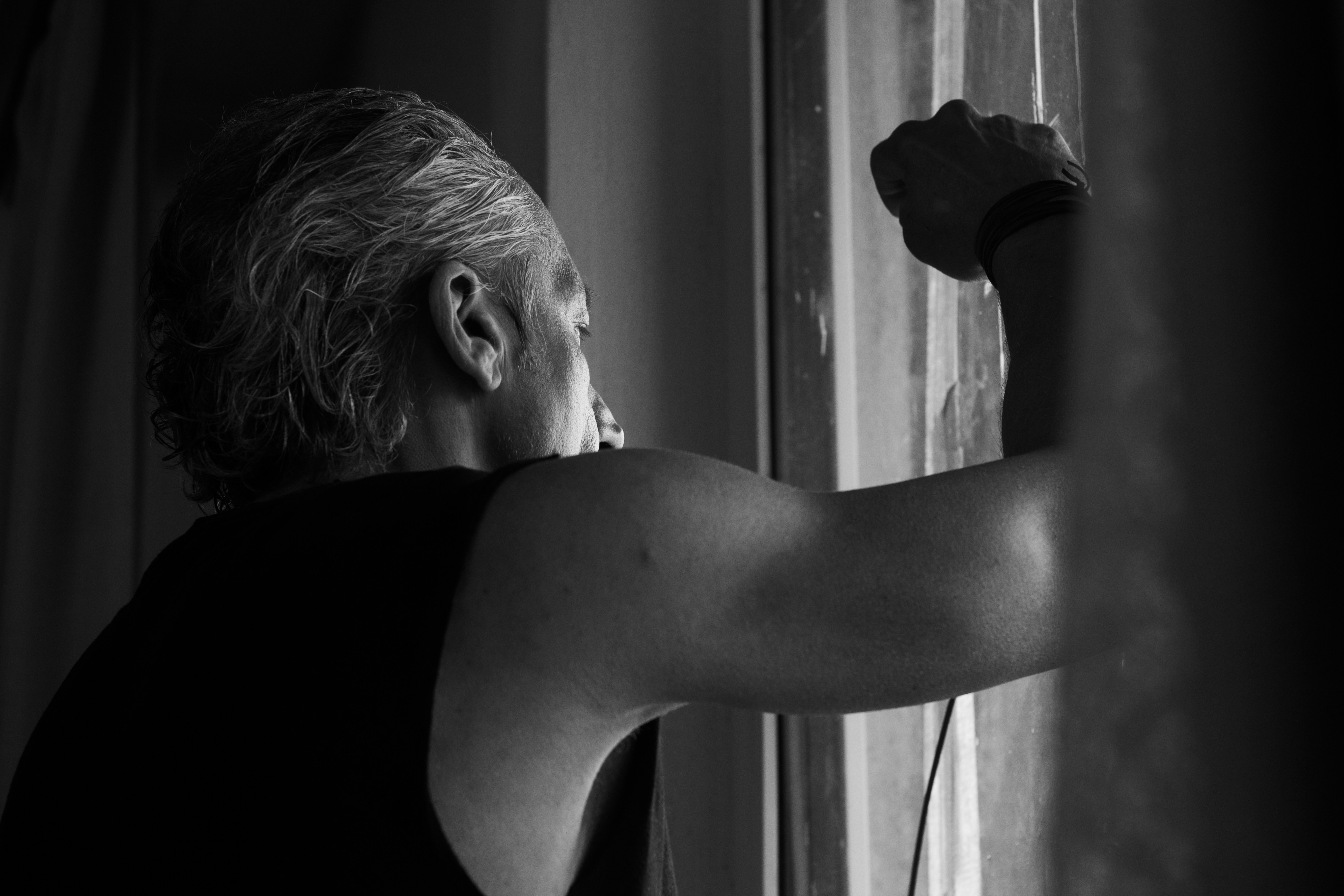 팔뚝살 줄이는 탄력 밴드 홈트 팁