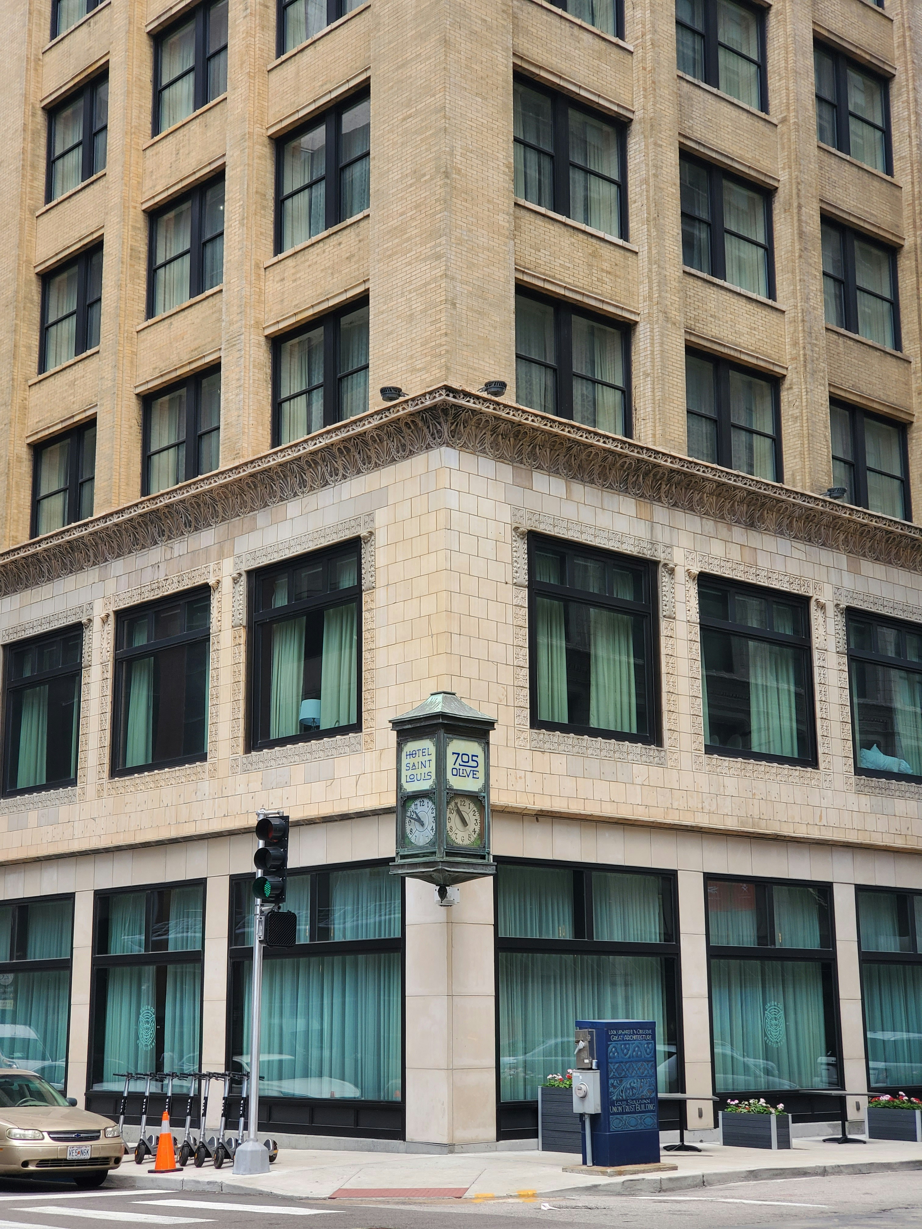 Photo by valkyriepapers