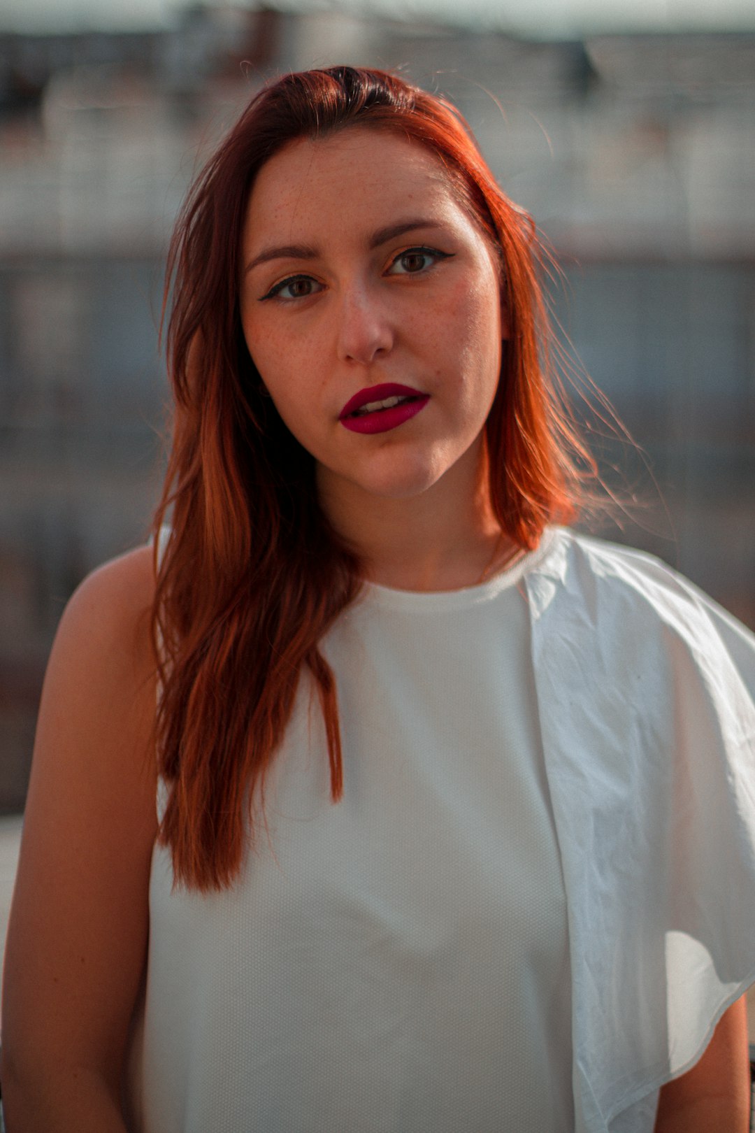 woman in white sleeveless shirt