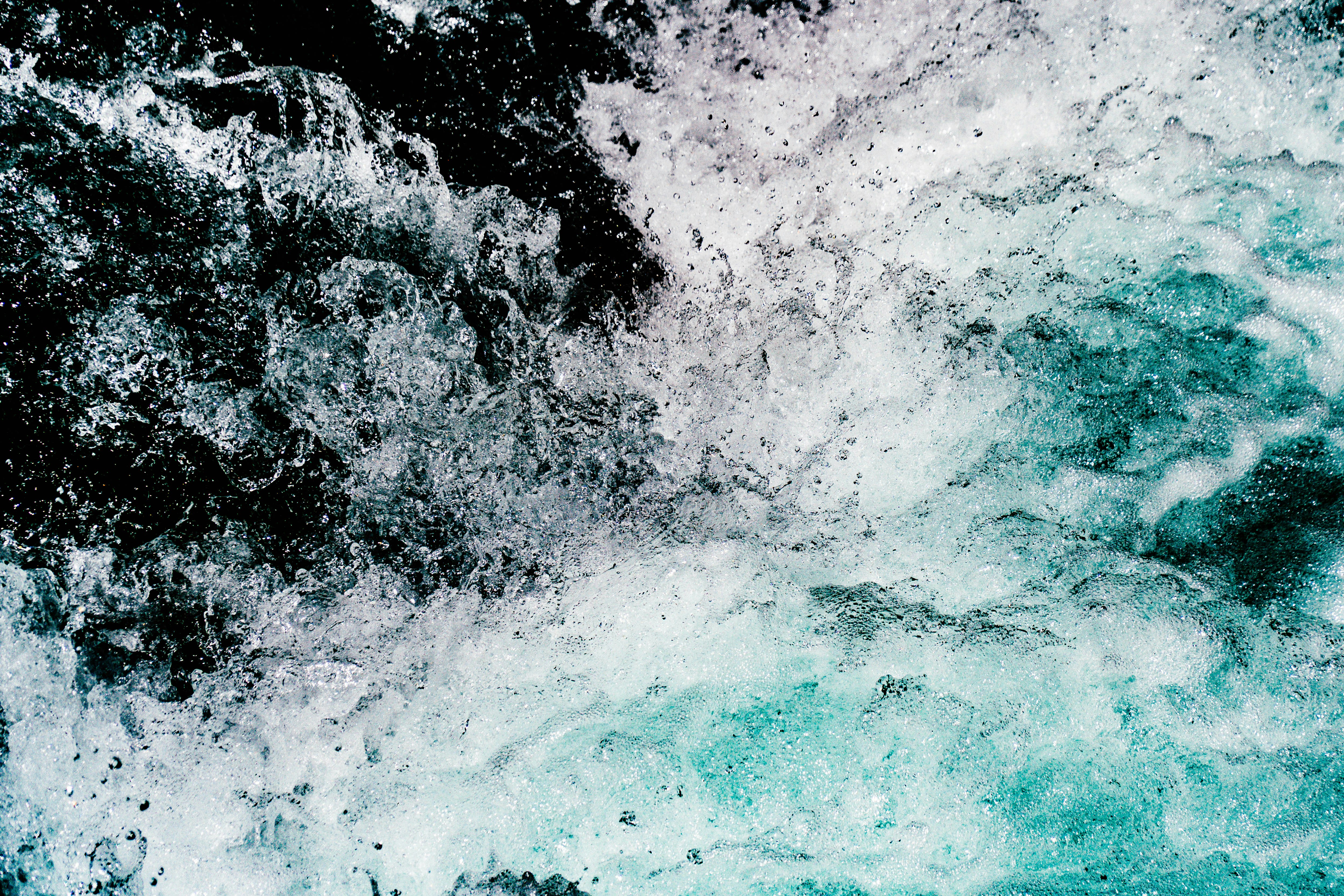 blue and white ocean waves