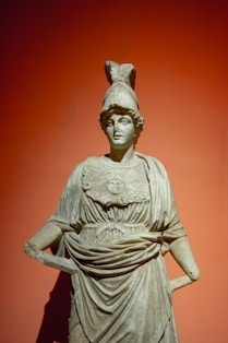 woman in white dress statue