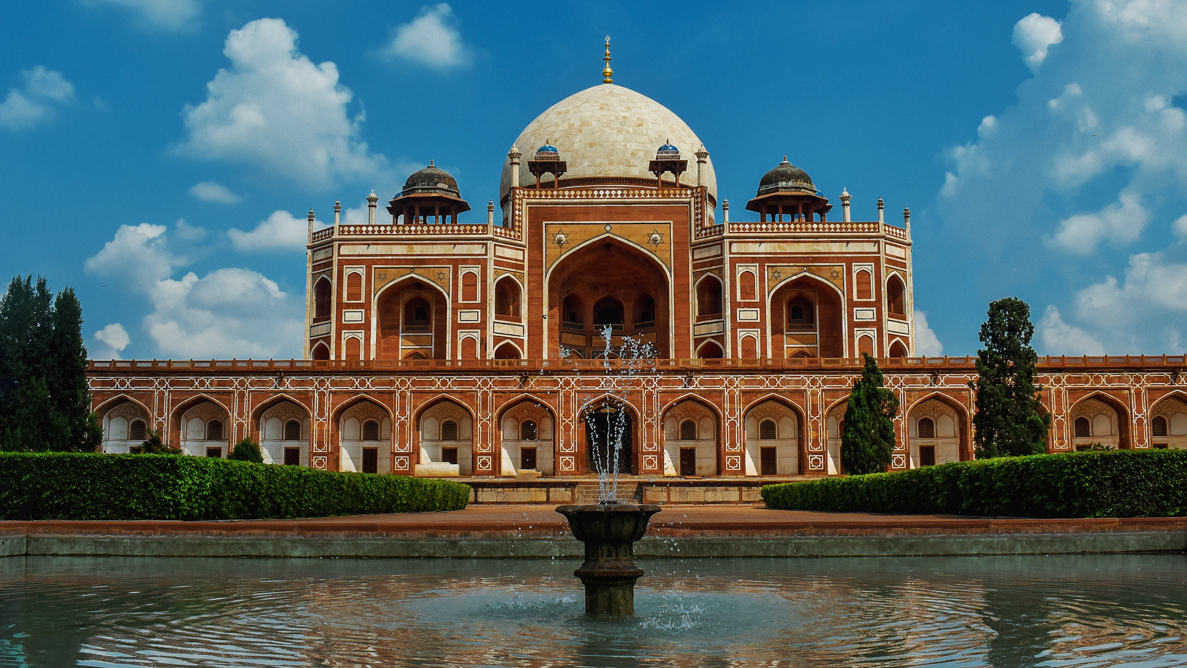 Humayun's Tomb in red sandstone and marble