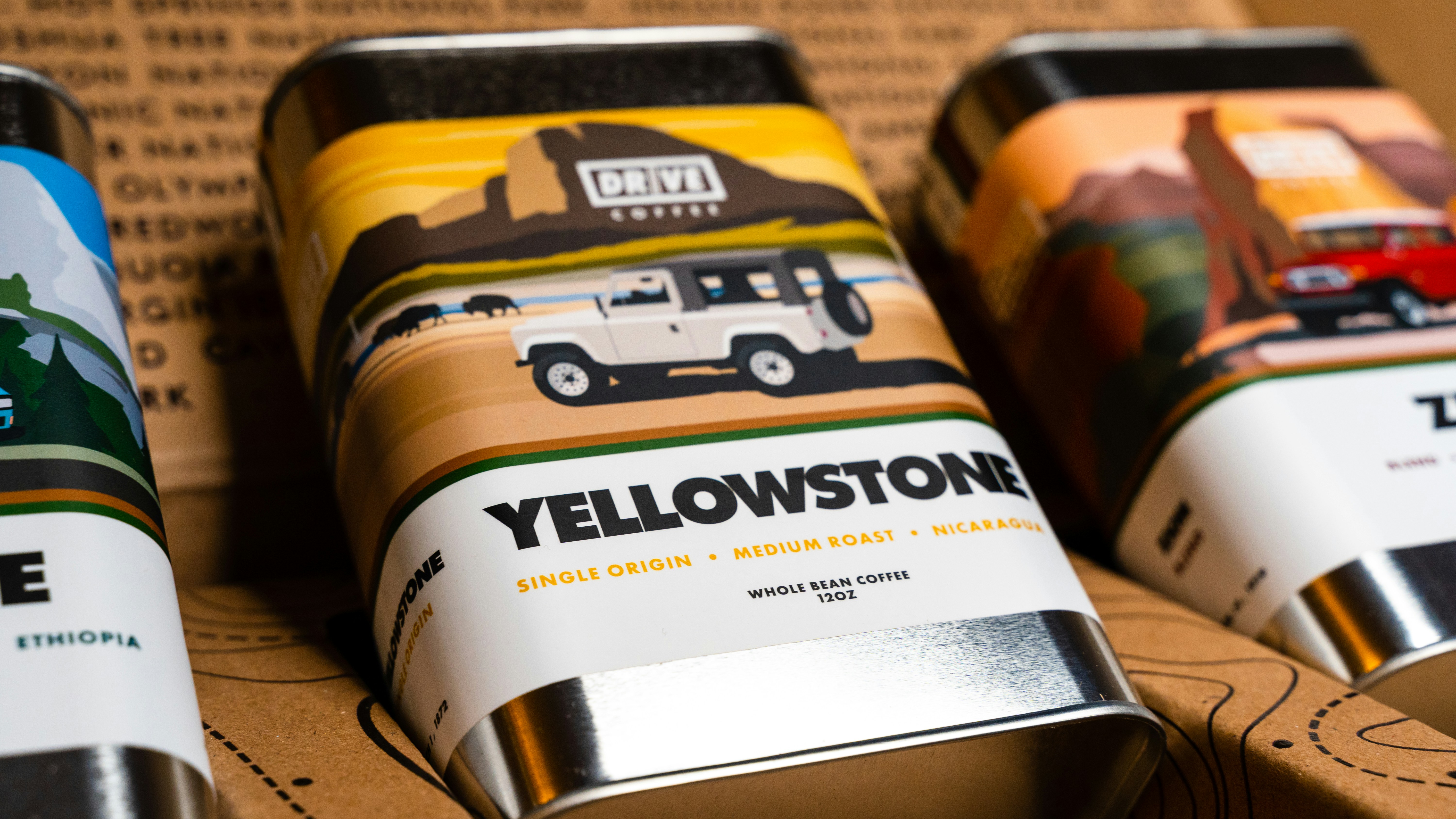 黒と白のタバコパック