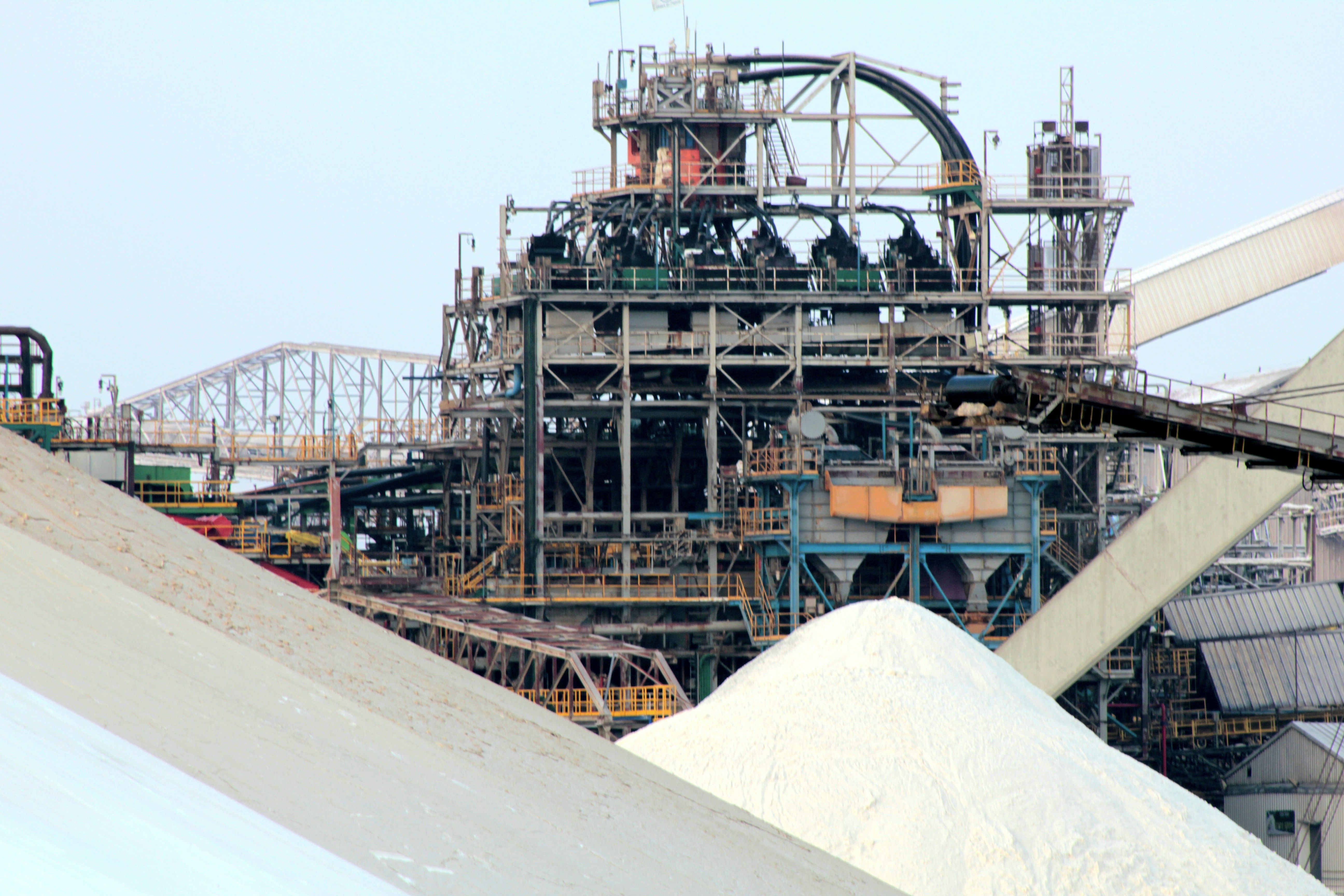 brown and gray metal building