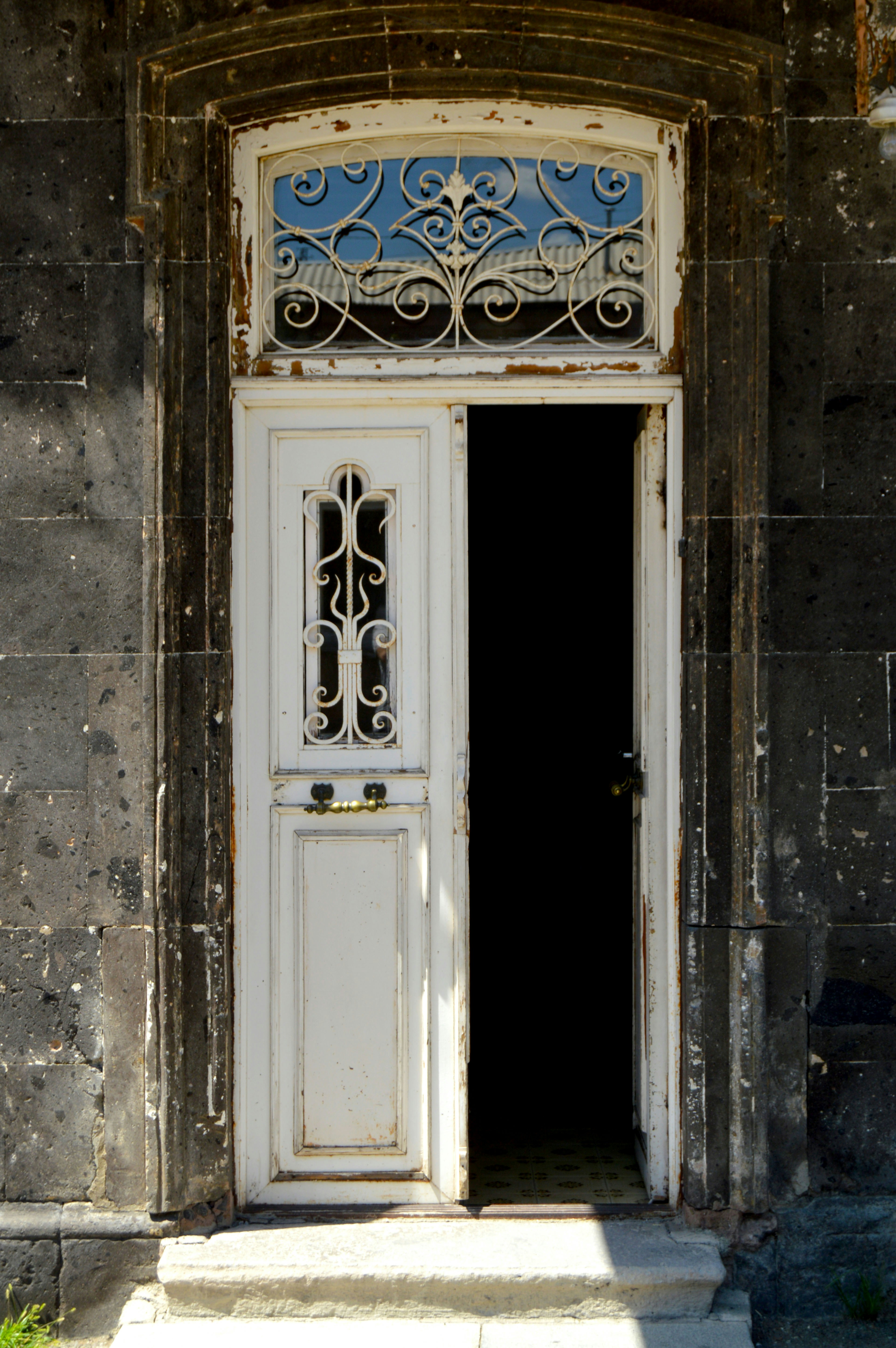 Photo by robertlevonyan