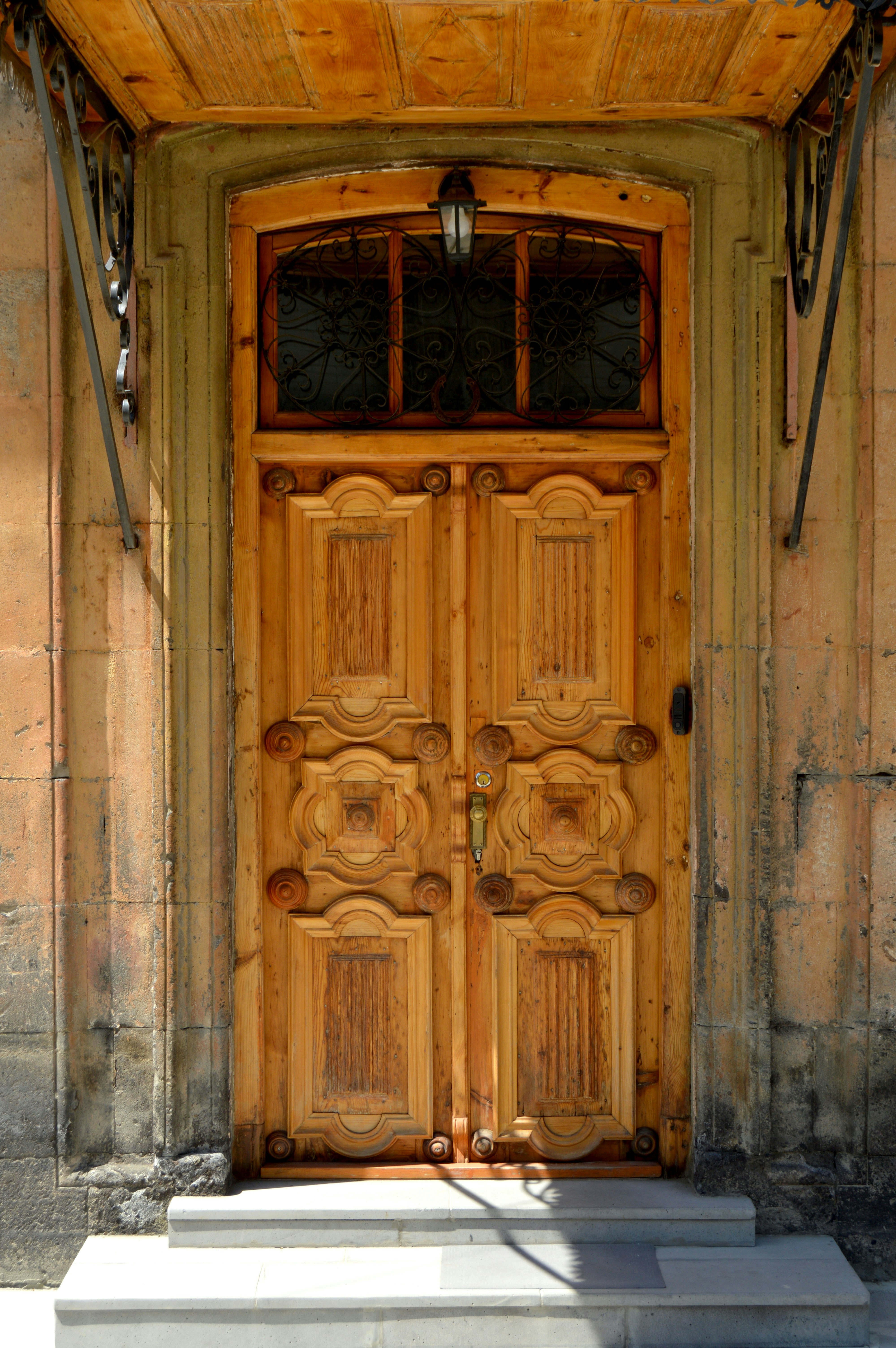 Photo by robertlevonyan