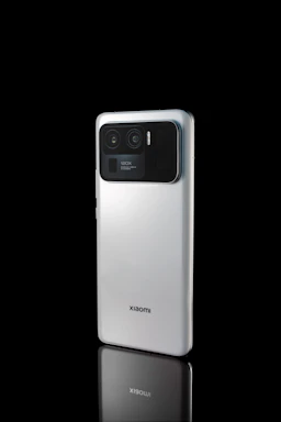 white samsung galaxys 4