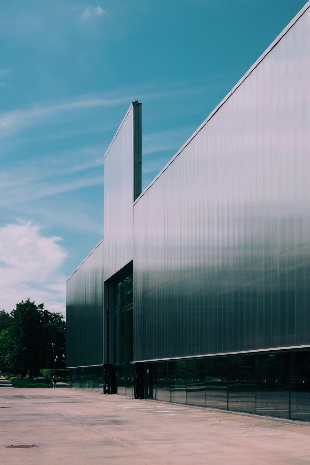 white building under blue sky during daytime