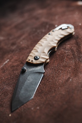 brown handled knife
