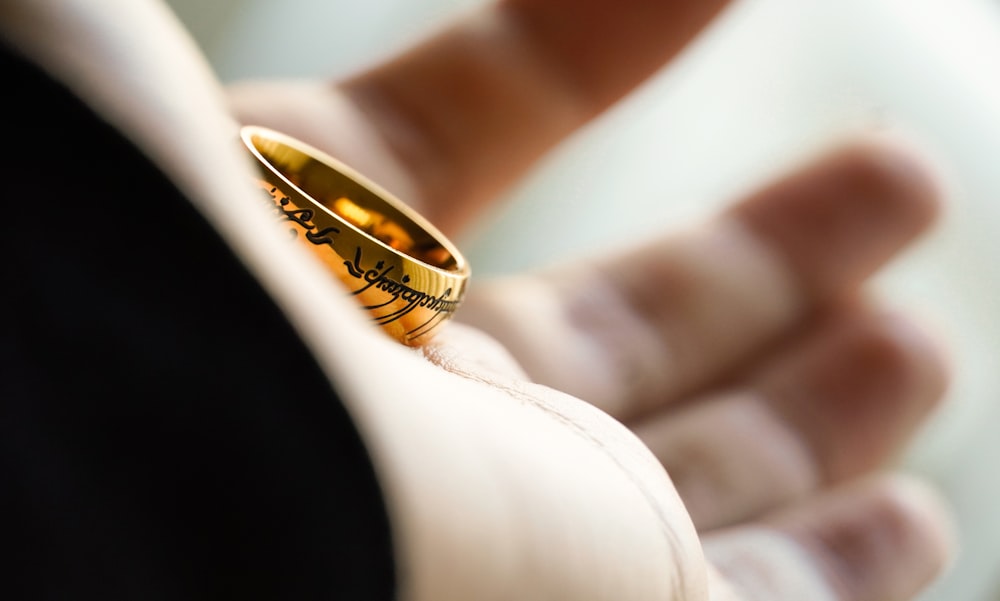 ゴールドとシルバーの結婚指輪