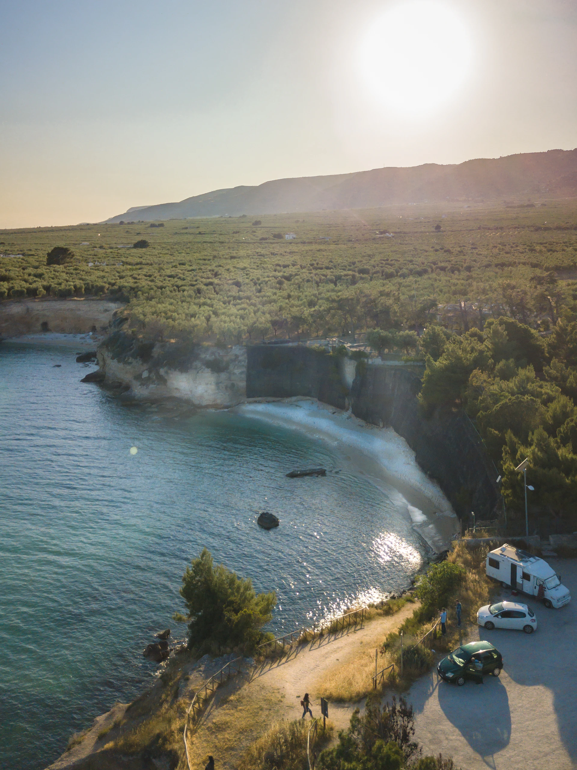 black and white bed linen