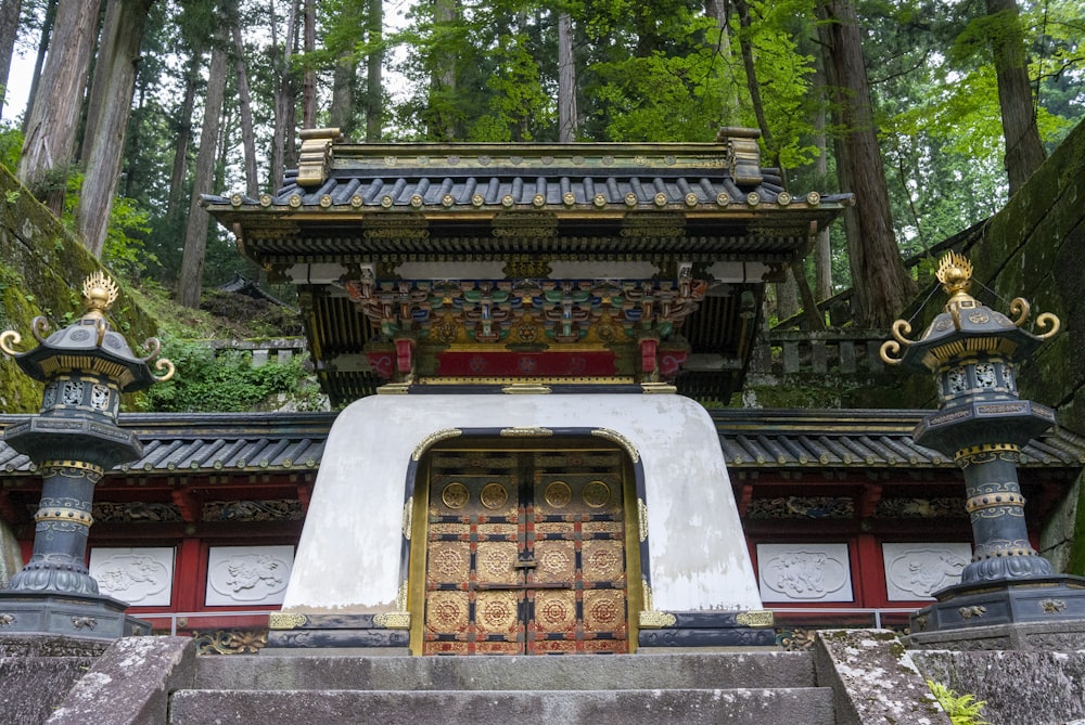 brown and white concrete temple