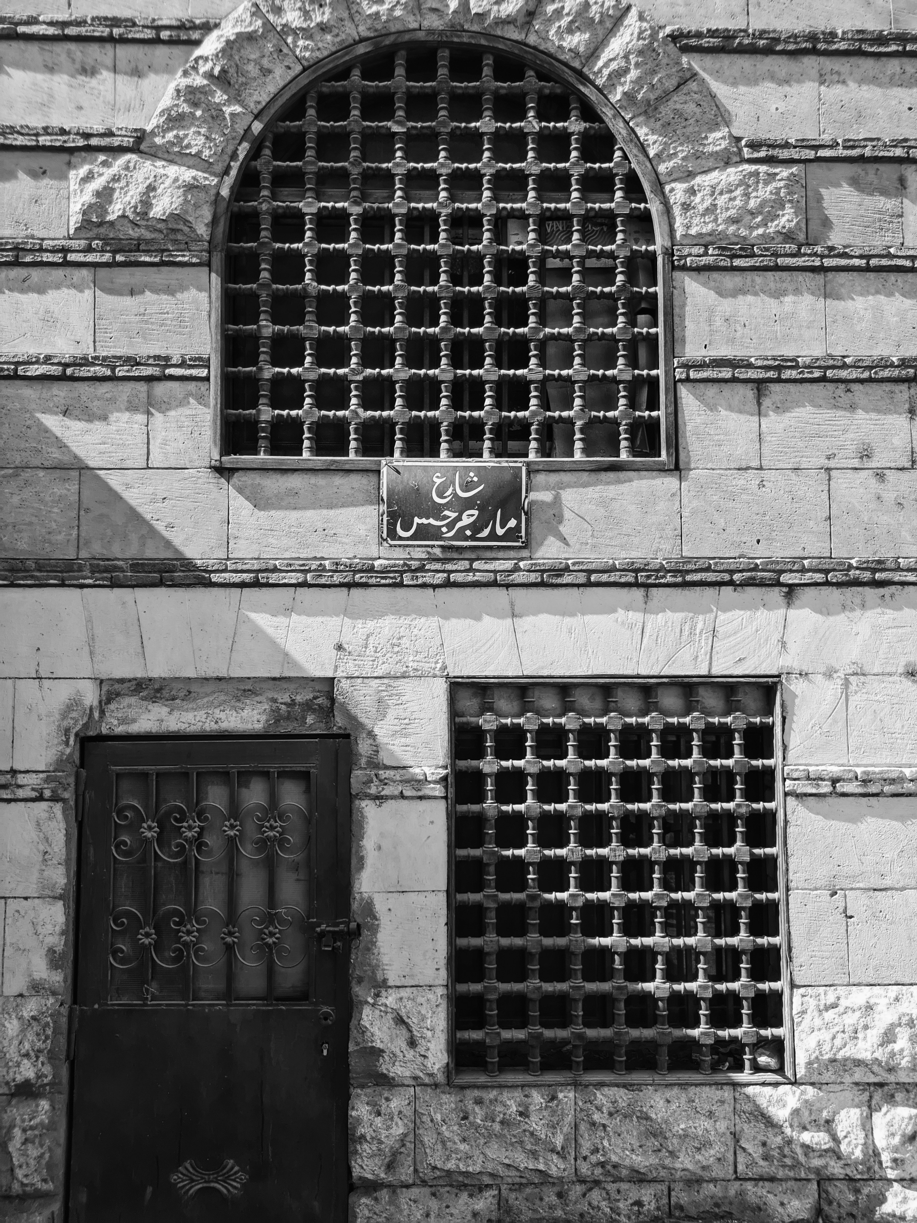 photo-1624607148677-70edef5ddf24?ixid=M3