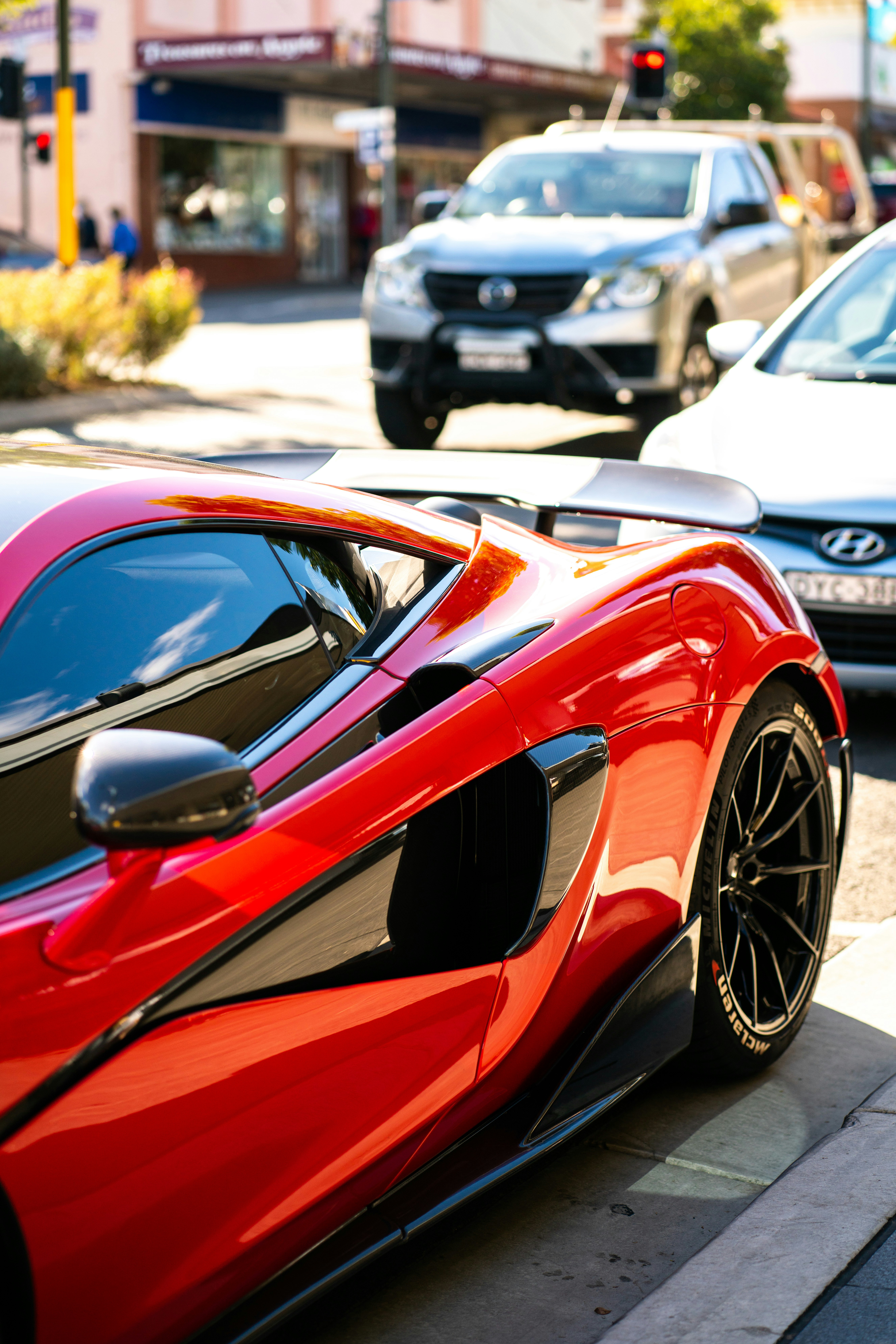Red hypercar wing, ilustrasi artikel Zenvo TSR-S: Dynamic Aero Wing Wallpapers for Your Desktop 1