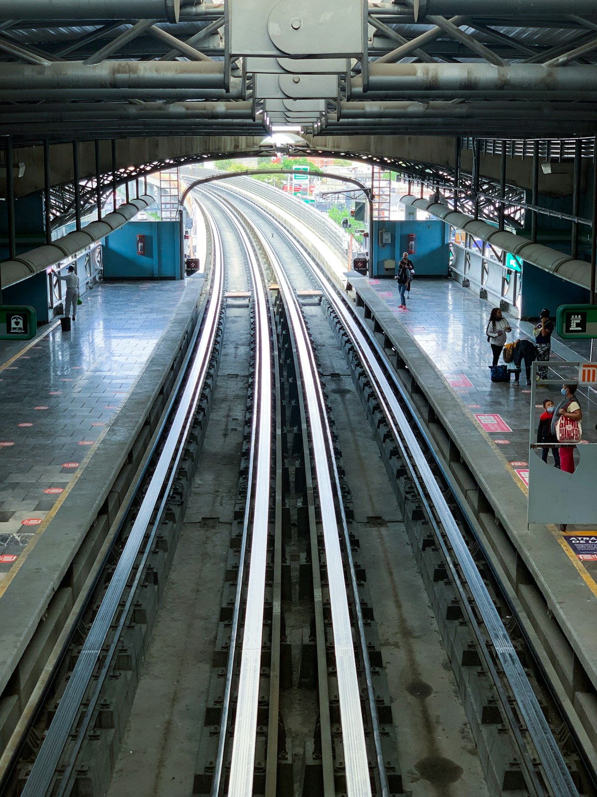 How many lines does the Mexico City subway have?