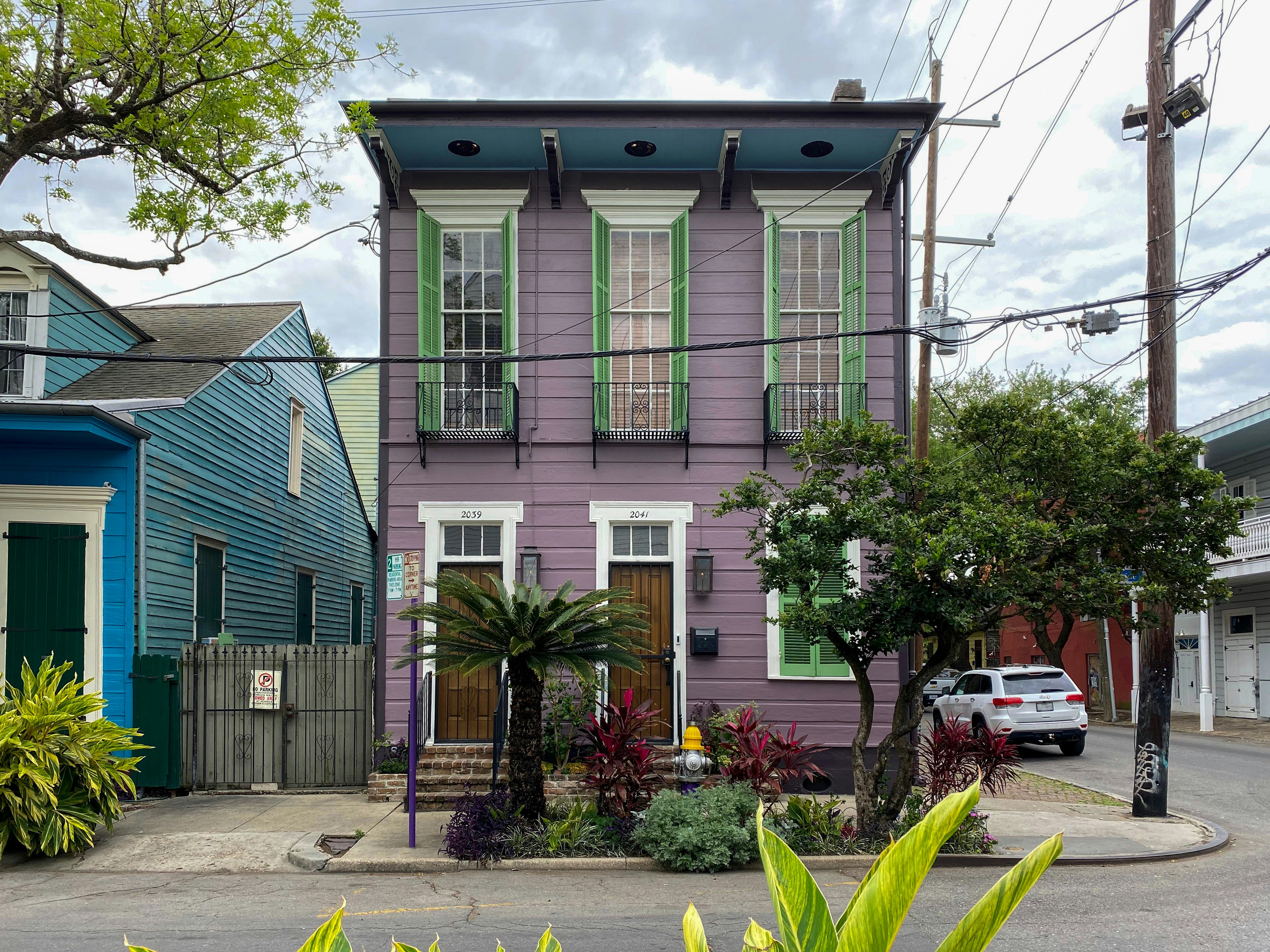 Choose from a curated selection of house photos. Always free on Unsplash.