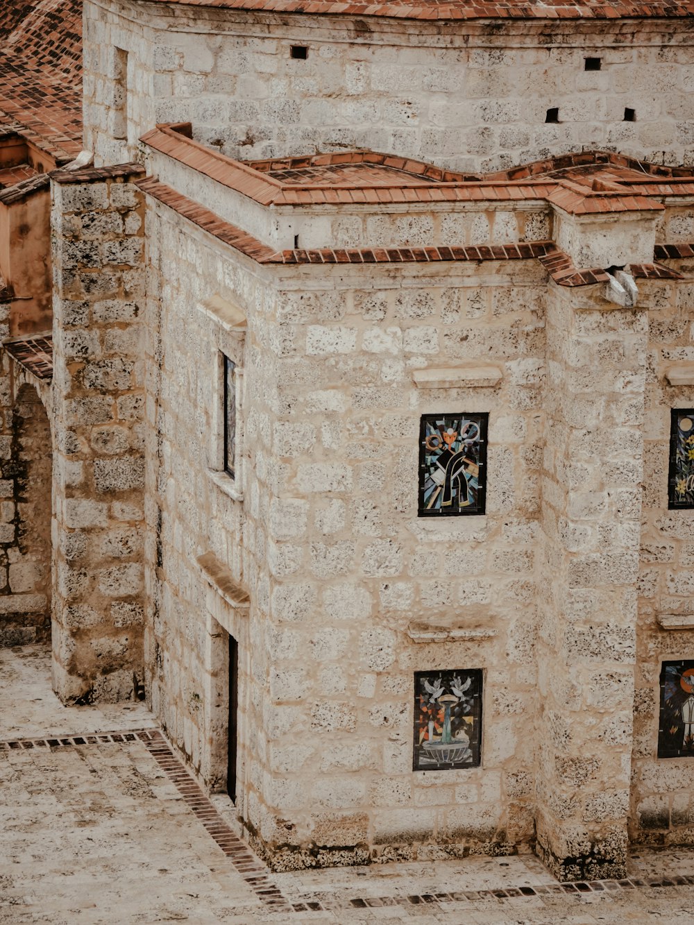 brown and white concrete building