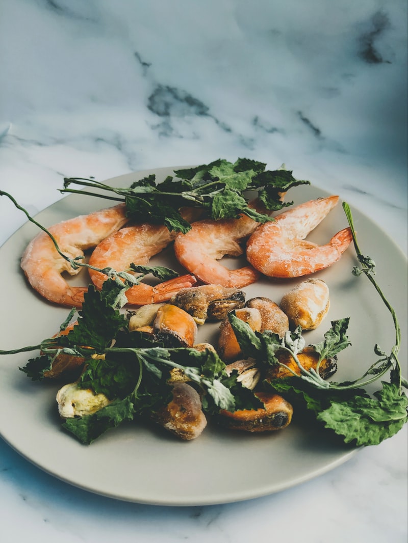 Witlof-oesterzwamsalade met Hollandse garnalen