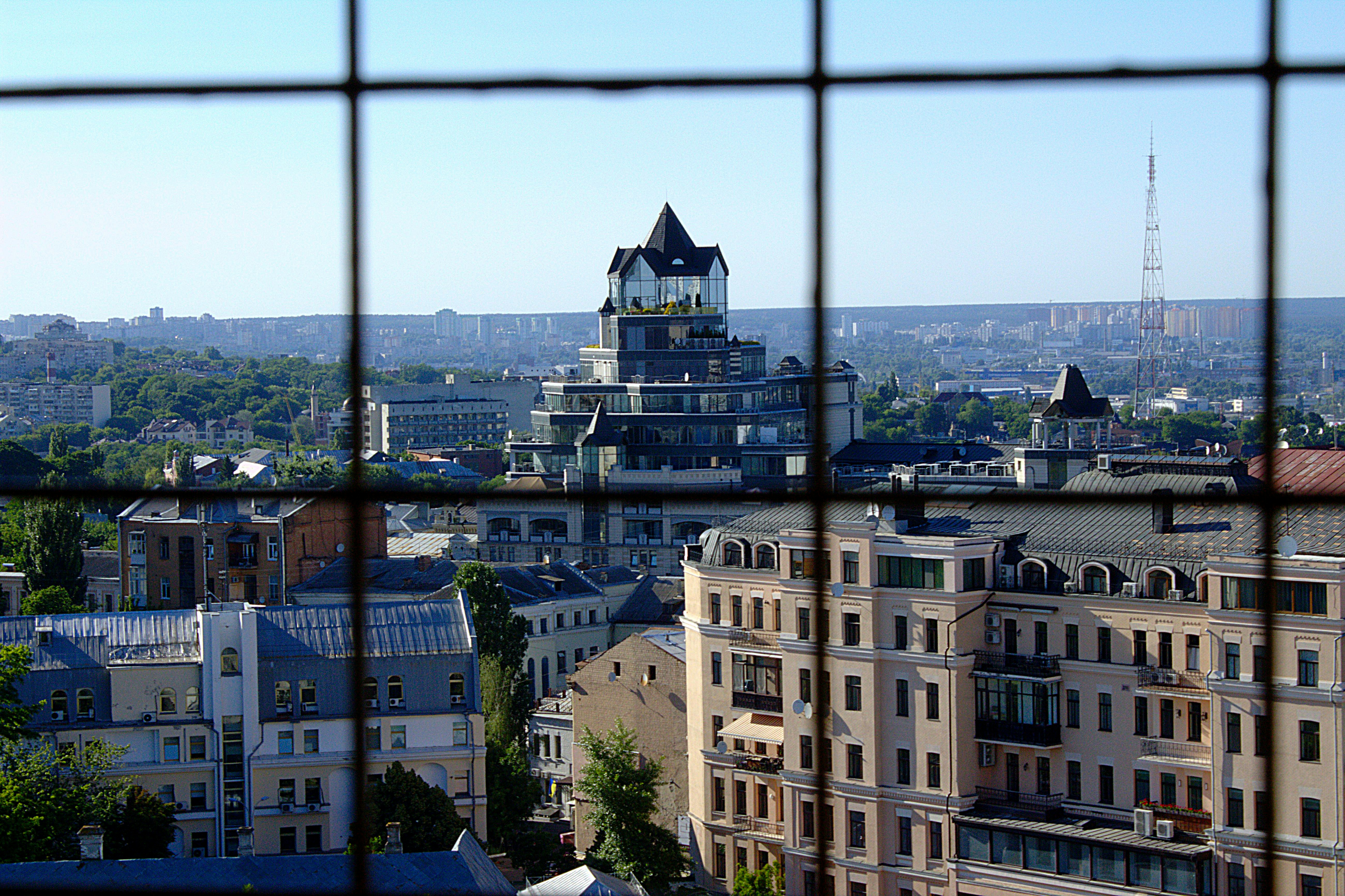 brown and white concrete building