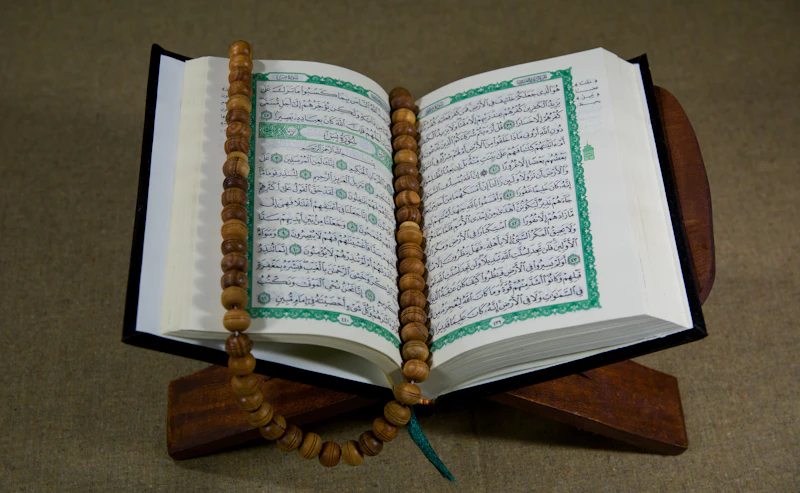 Mushaf Al-Qur'an terbuka