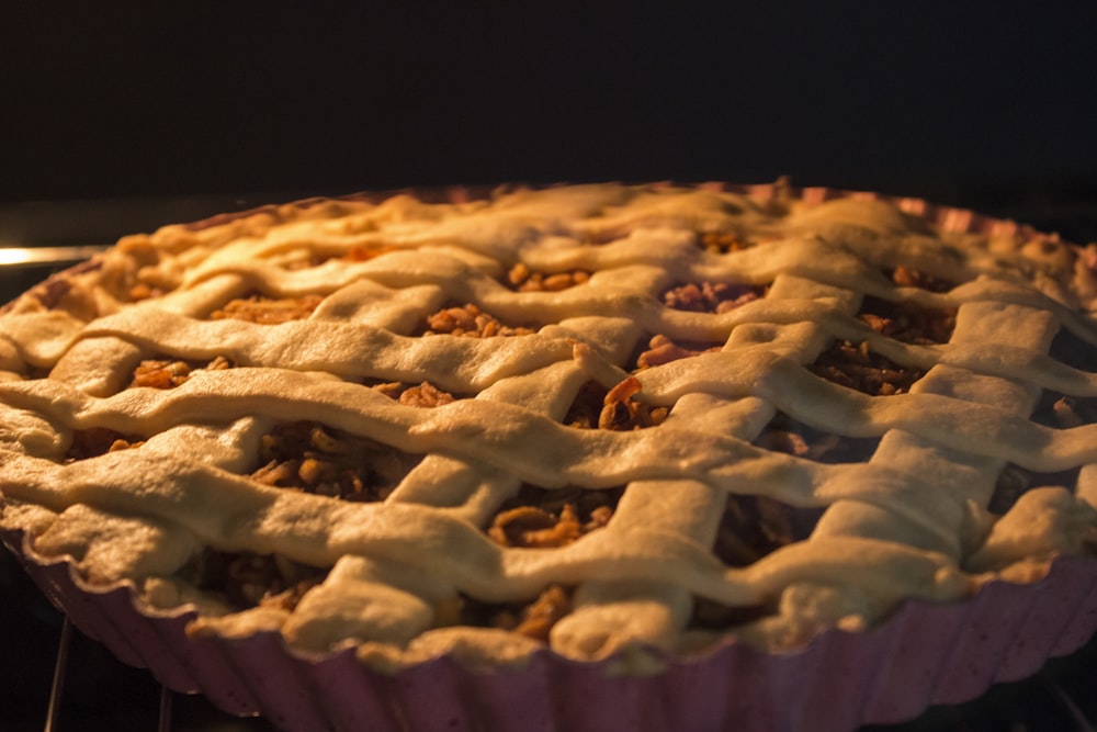 brown and white round pie