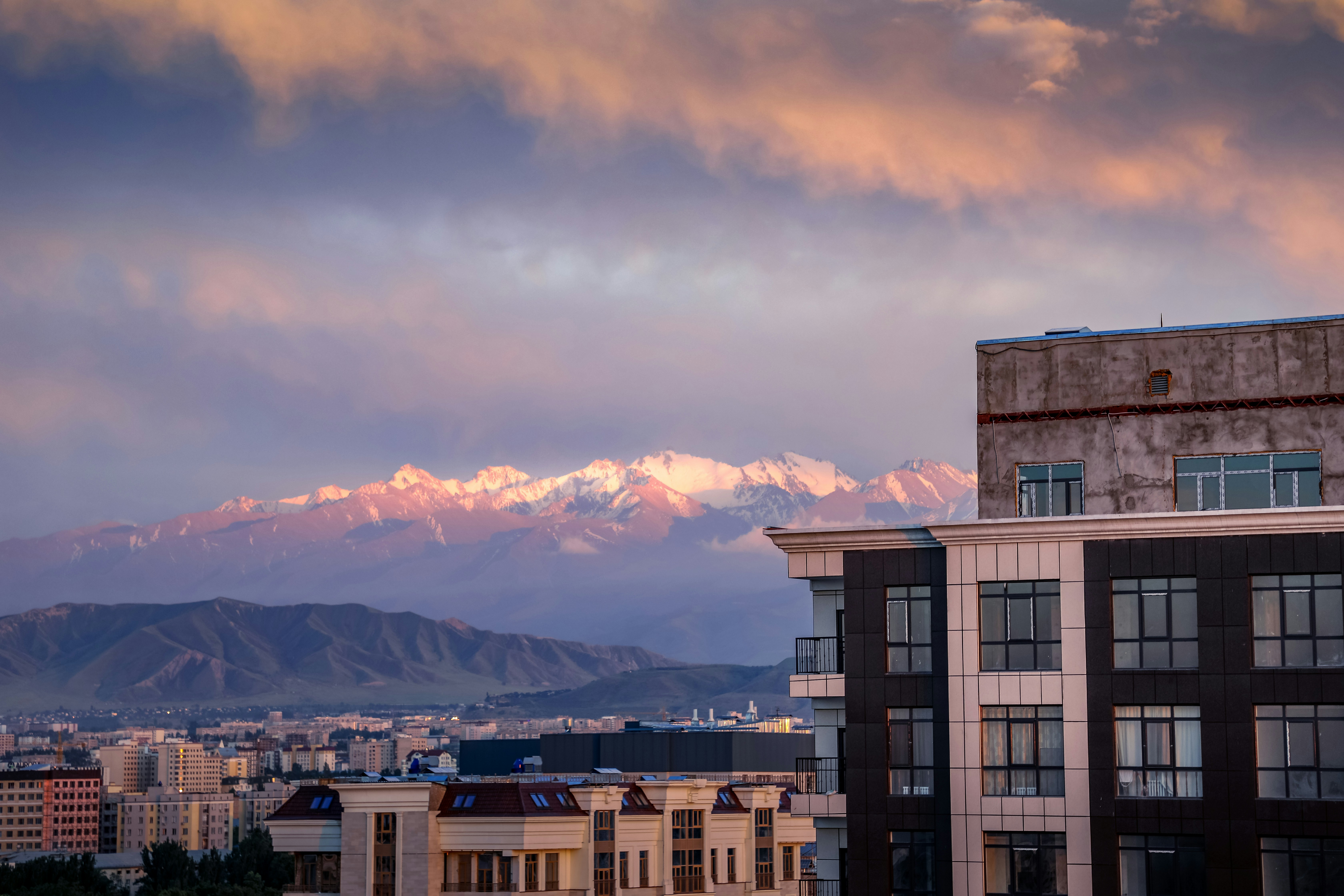 Кыргызстанда жумушсуздардын саны 7/7% кыскарды – эмгек министри