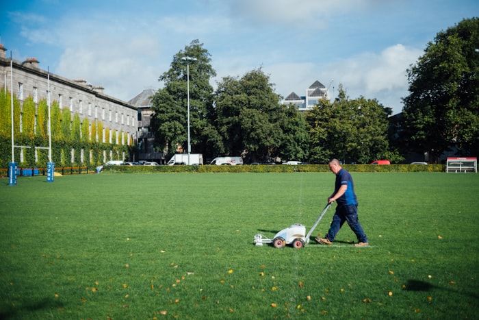 Garten- und Grundstückspflege