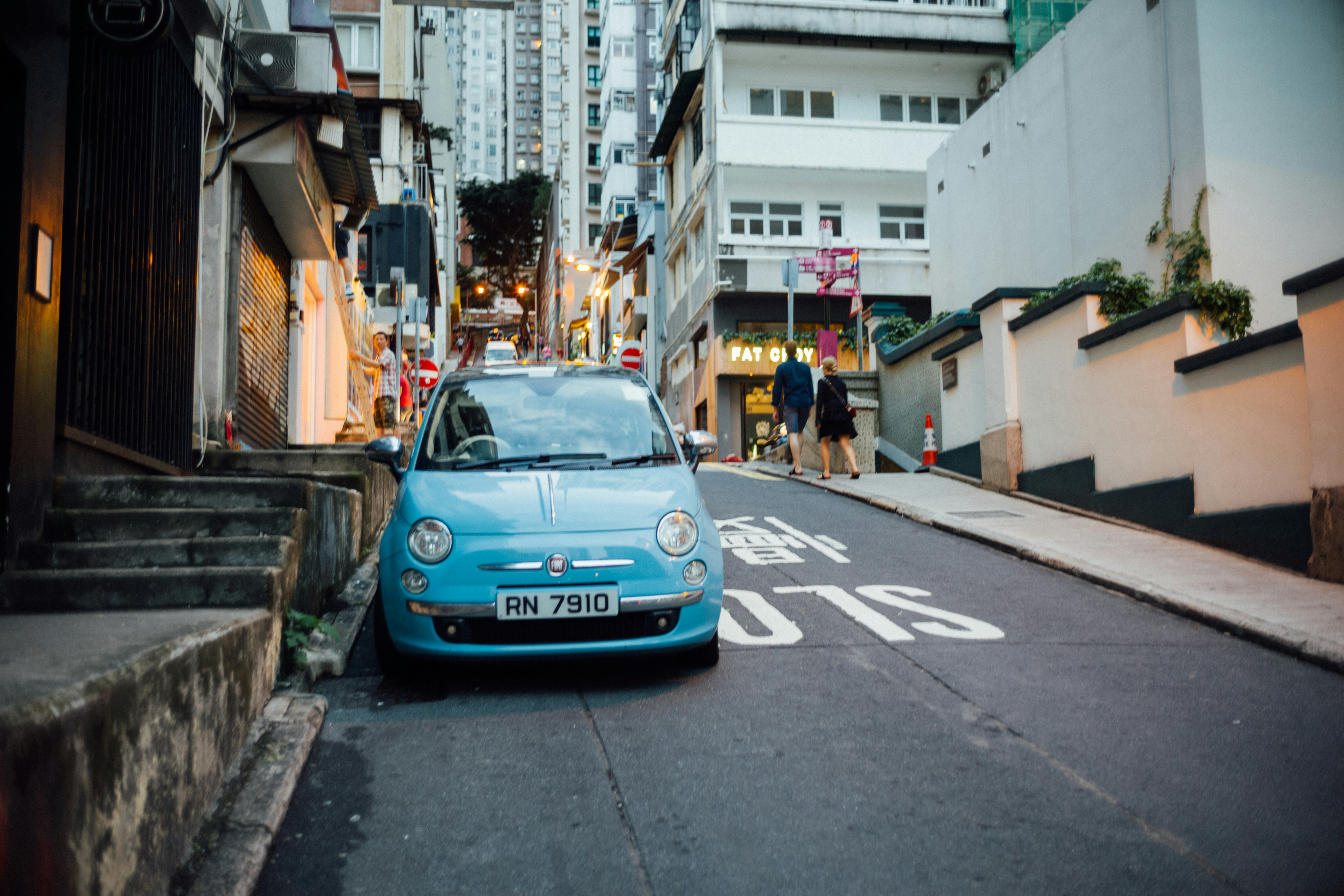 Smart Cars, New Tech: 2025 Guide to the Next Wave of City EVs